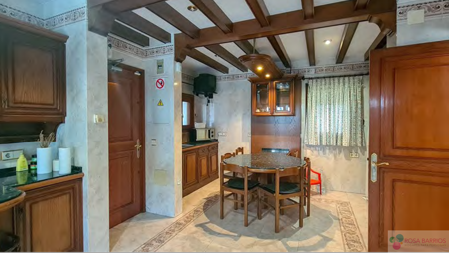 Zu verkaufen von villa in
 Marbella