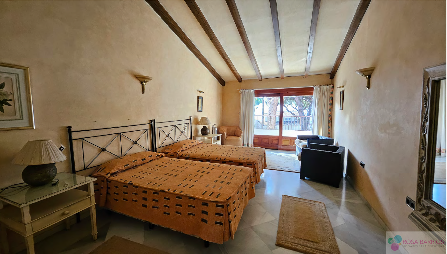 Zu verkaufen von villa in
 Marbella