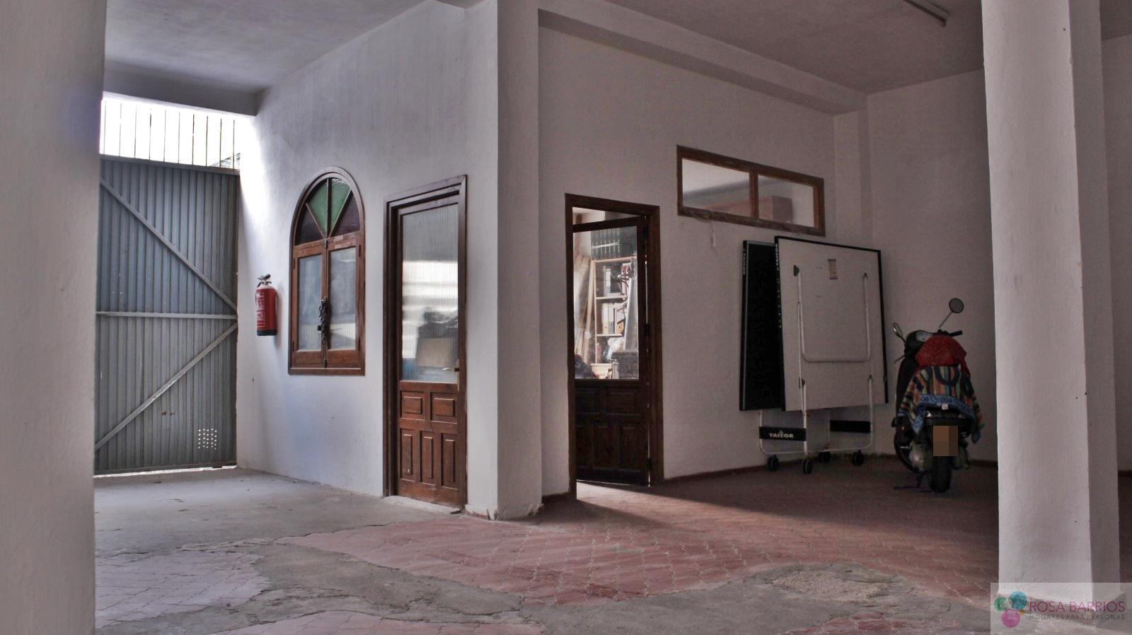 For sale of commercial in San Pedro de Alcántara