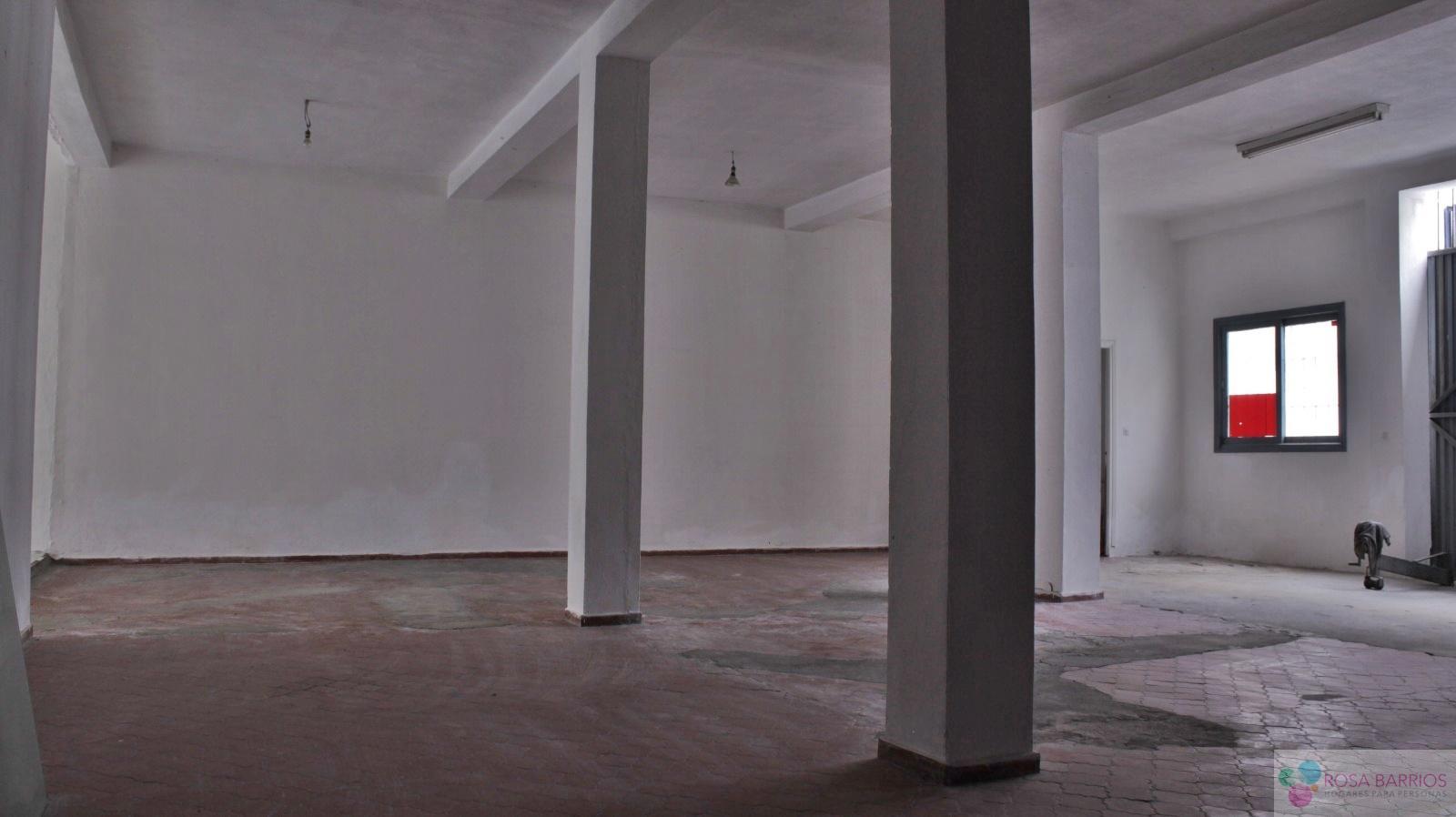 For sale of commercial in San Pedro de Alcántara