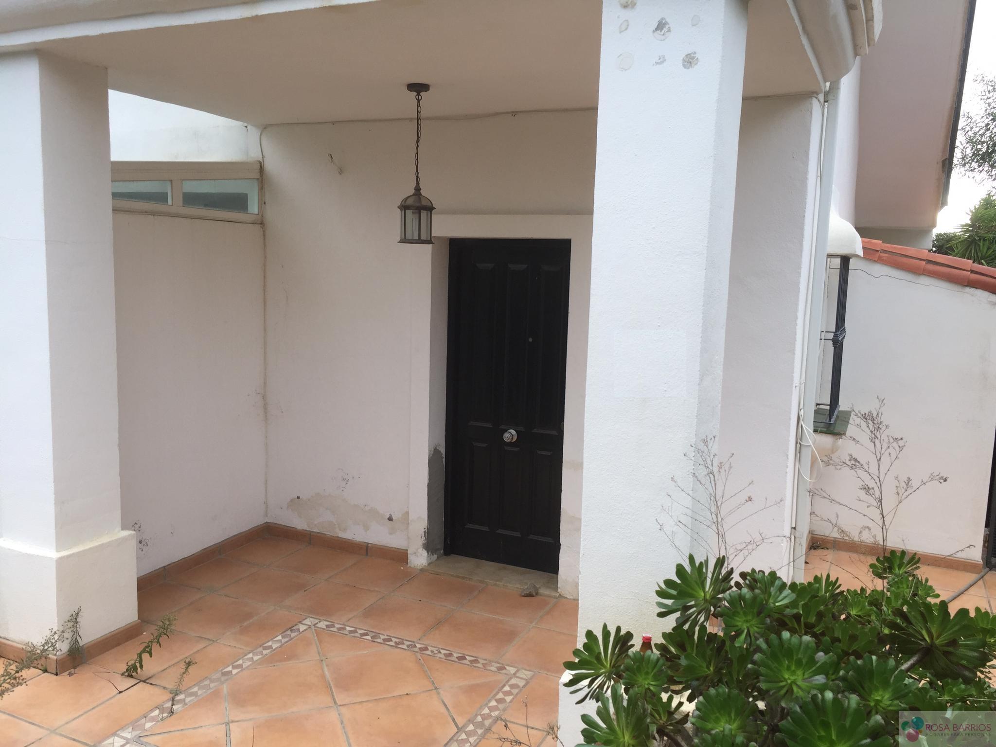 For sale of chalet in Estepona