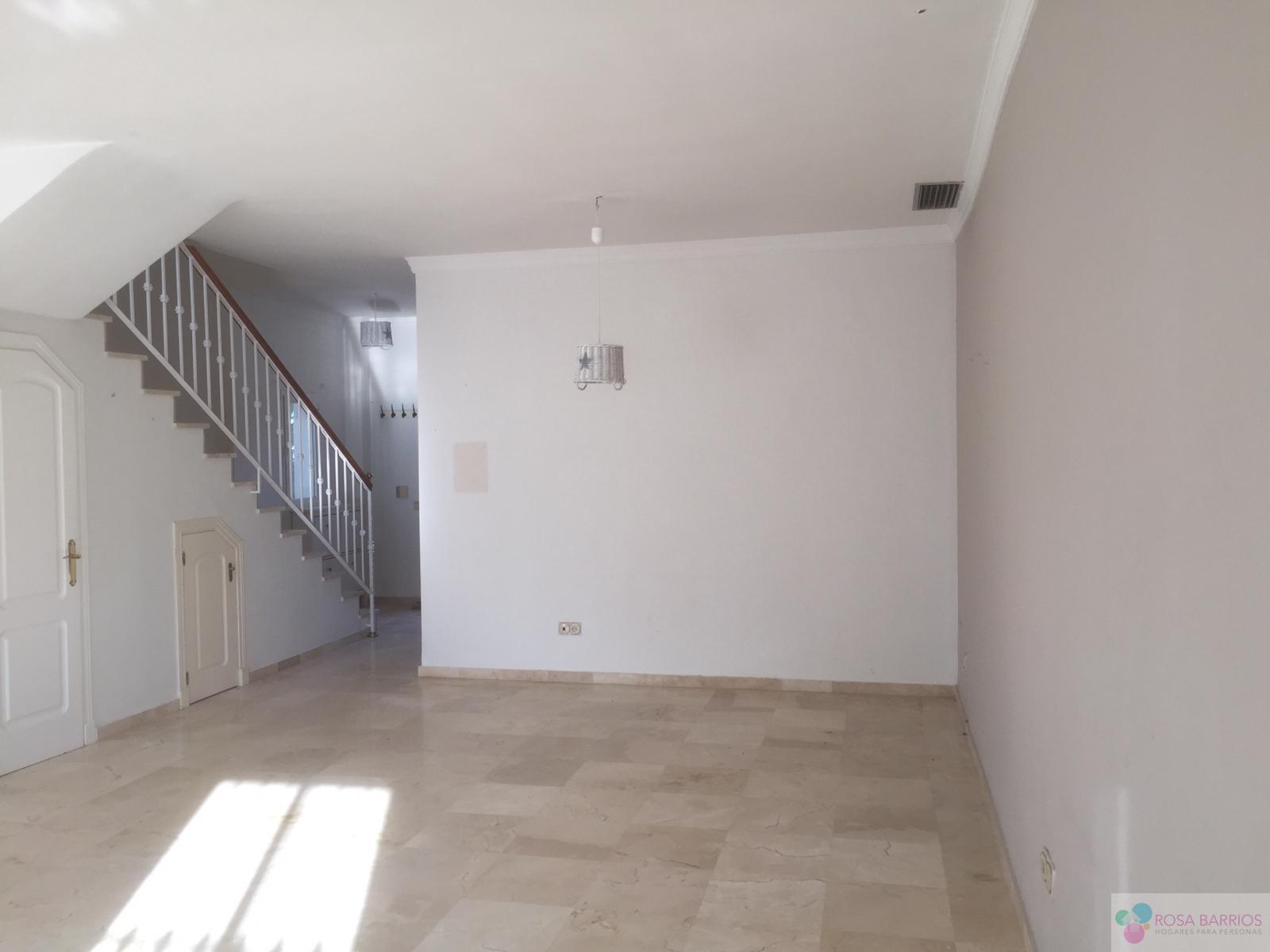 For sale of chalet in Estepona