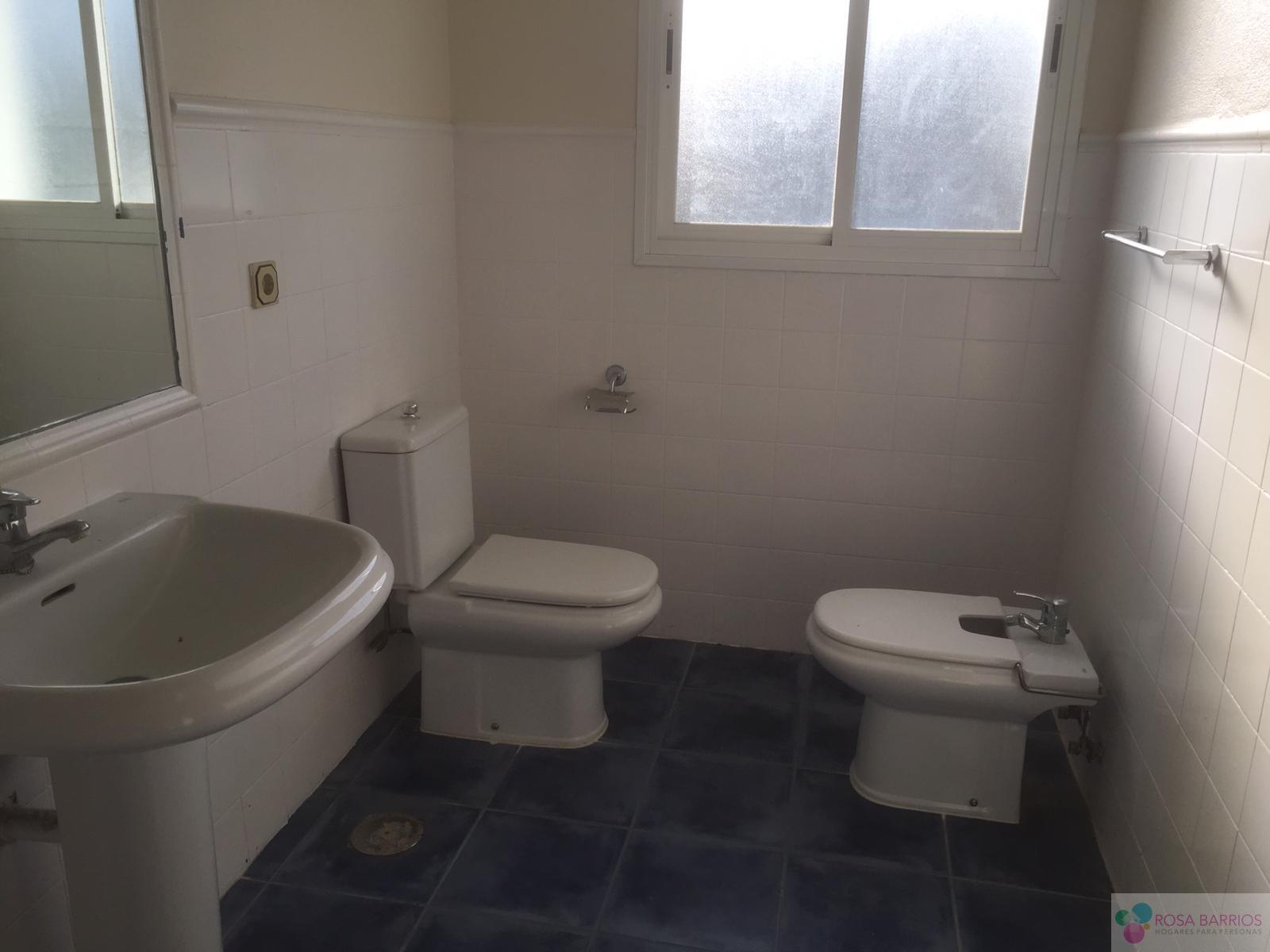 For sale of chalet in Estepona