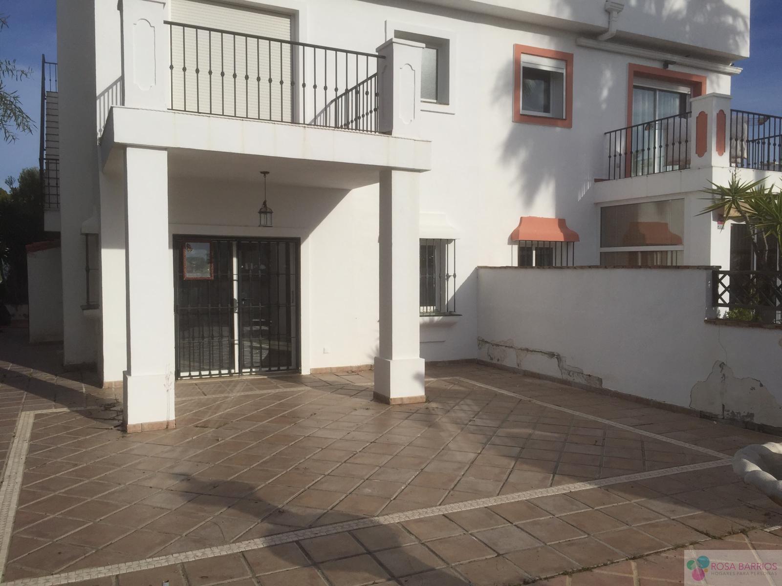 For sale of chalet in Estepona