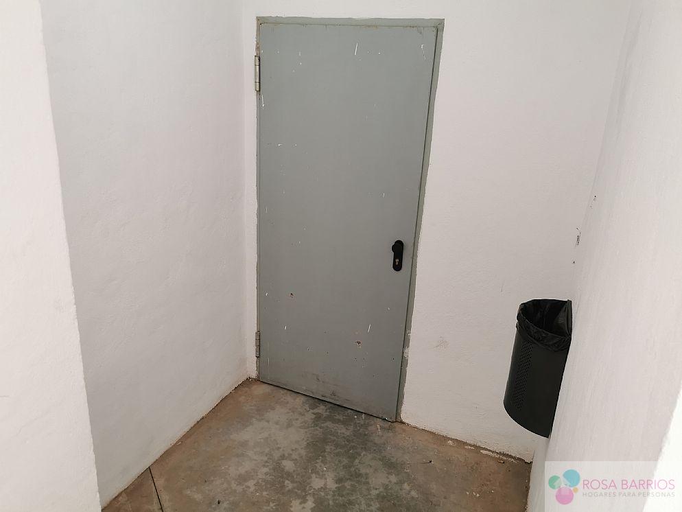 For sale of garage in Estepona