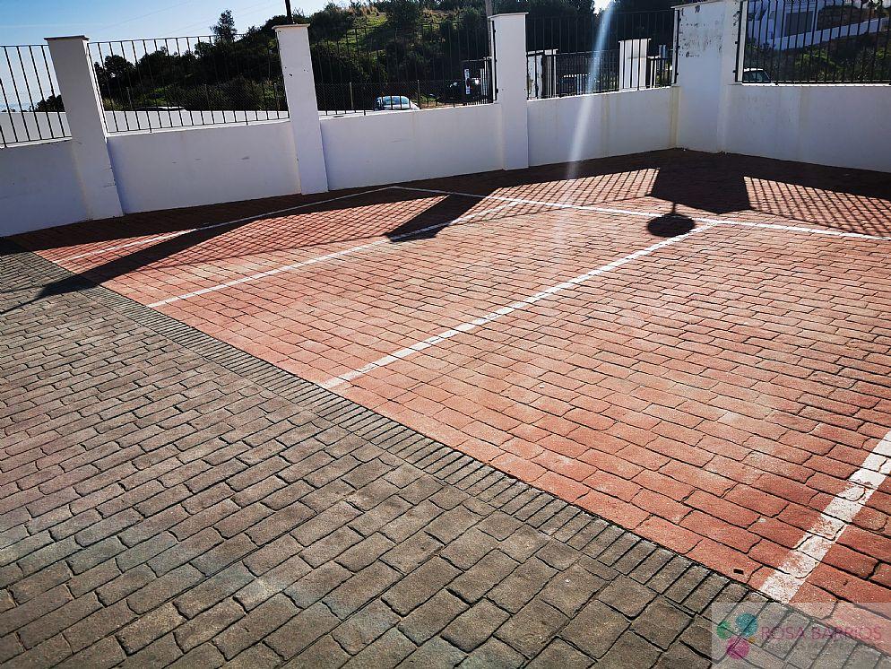 For sale of garage in Estepona