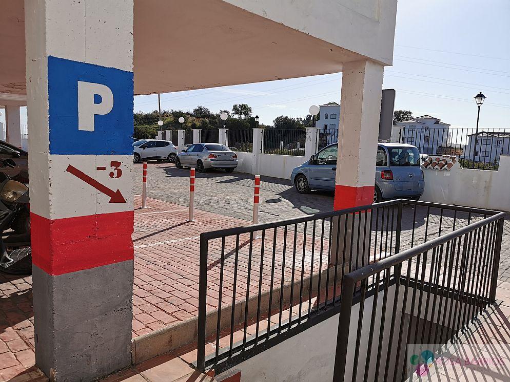 For sale of garage in Estepona
