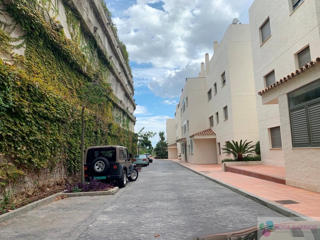 Zu verkaufen von garage in
 Benahavís