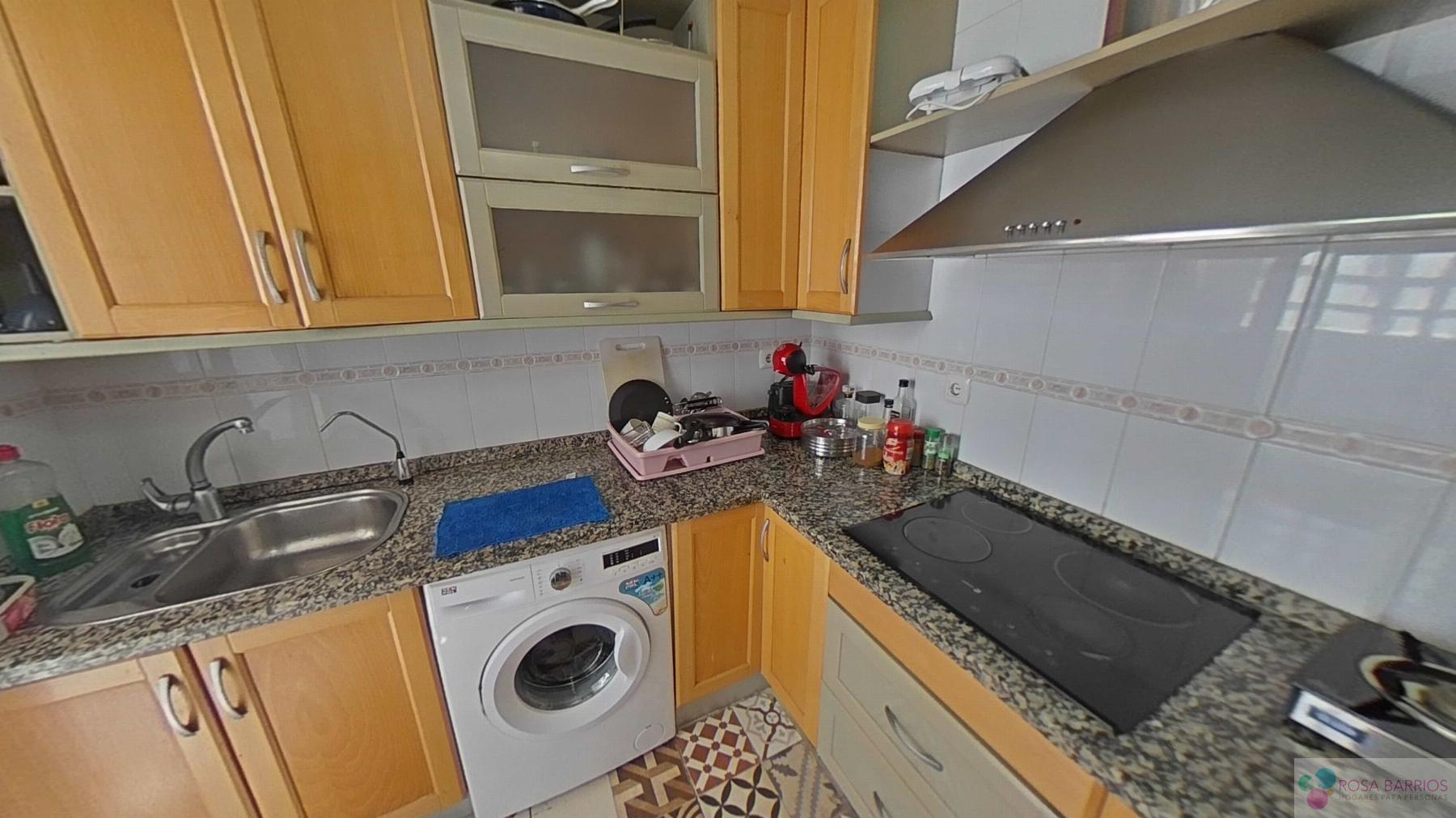 For sale of flat in Nueva Andalucía
