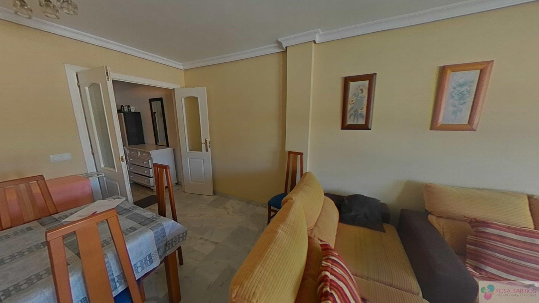 For sale of flat in Nueva Andalucía