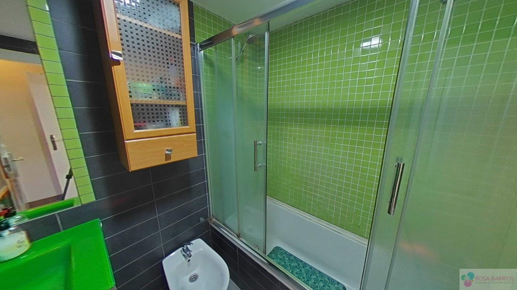 For sale of flat in Nueva Andalucía