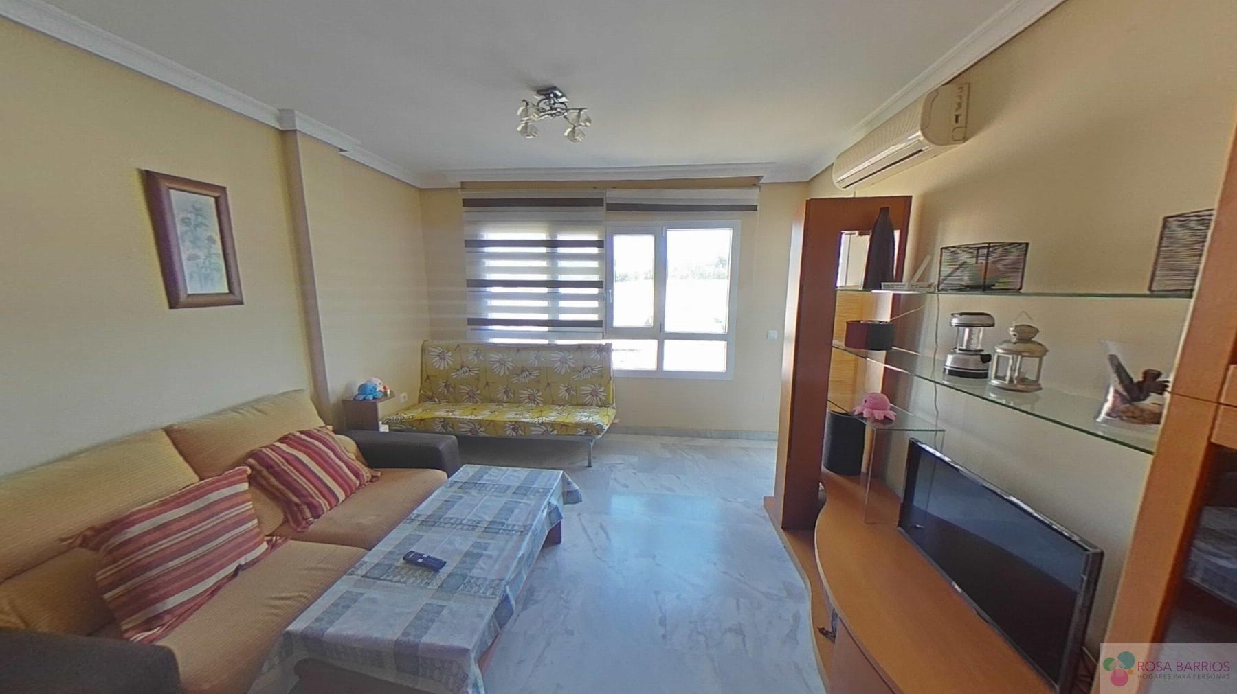 For sale of flat in Nueva Andalucía