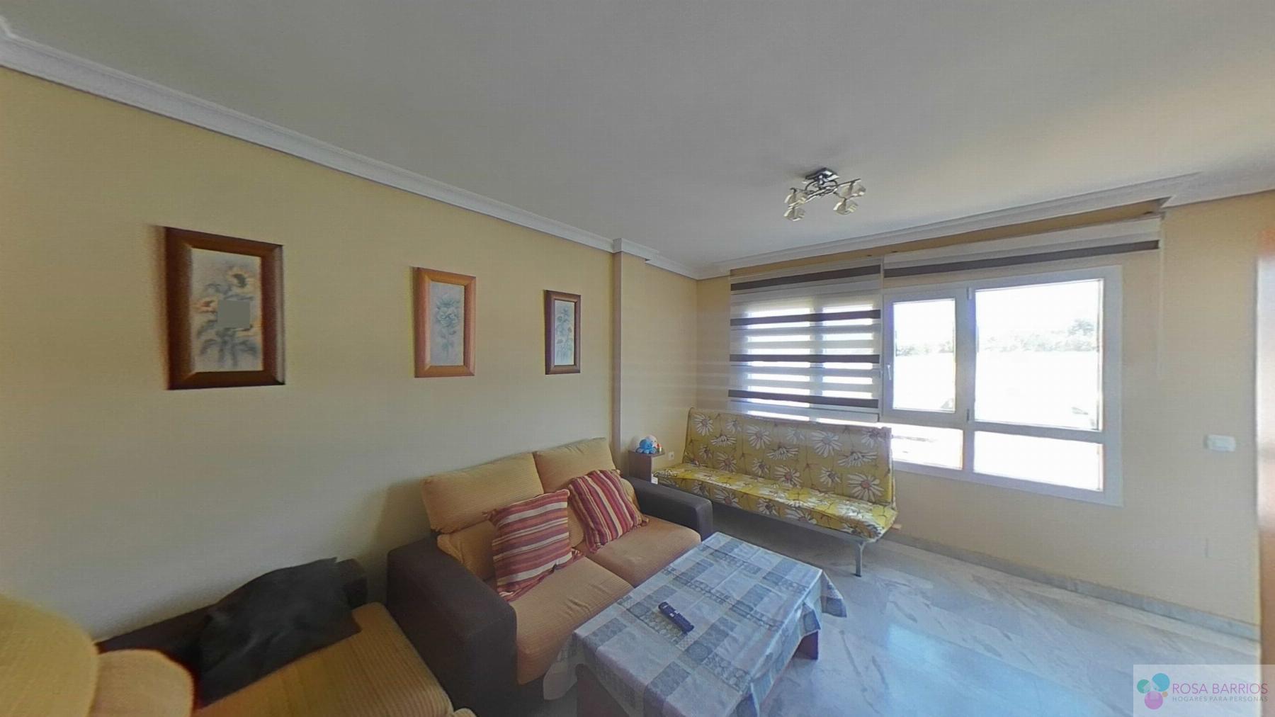 For sale of flat in Nueva Andalucía