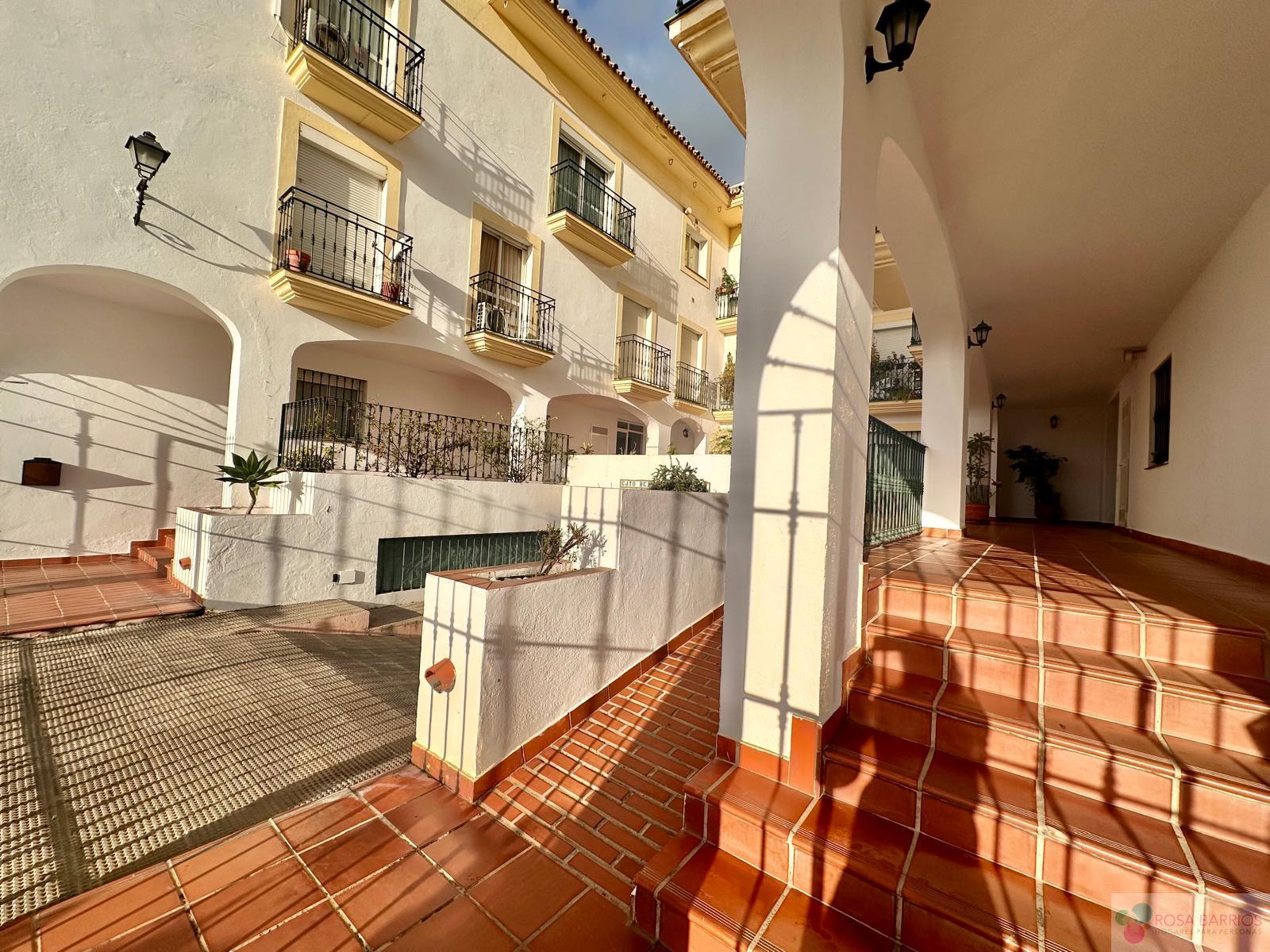 For sale of flat in San Pedro de Alcántara