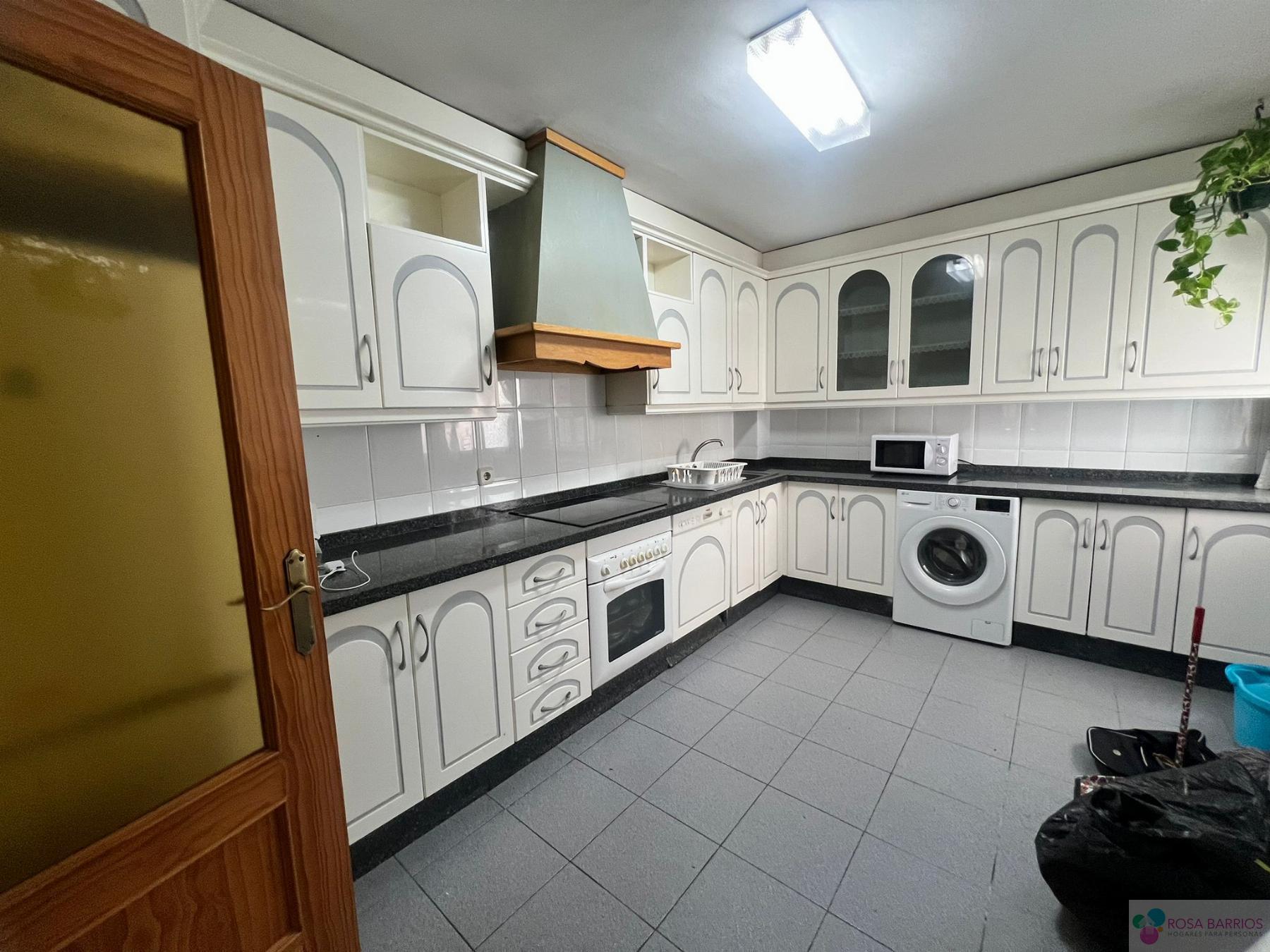 For sale of flat in San Pedro de Alcántara