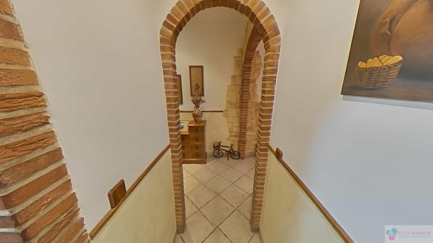 For sale of flat in Nueva Andalucía