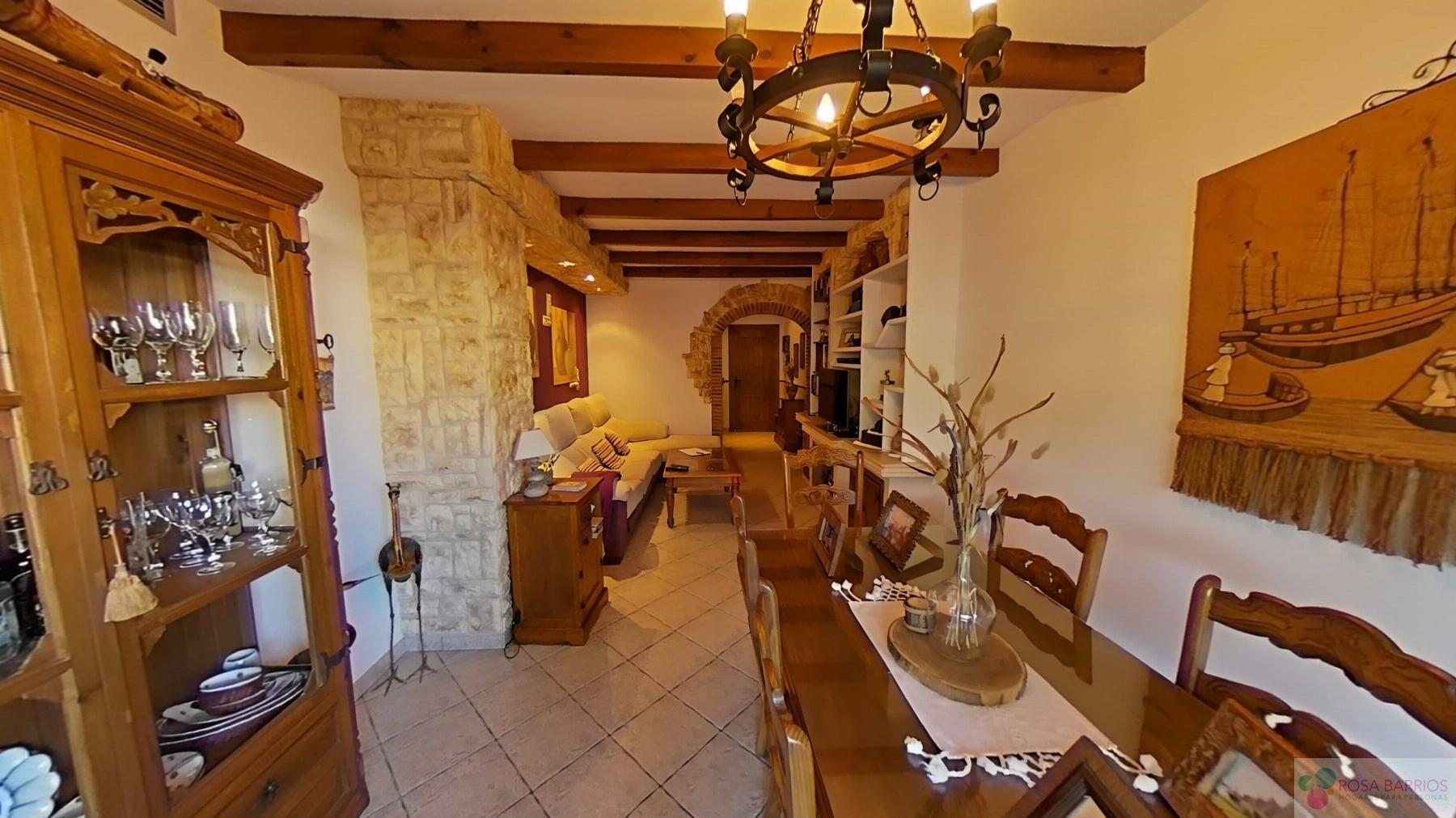 For sale of flat in Nueva Andalucía