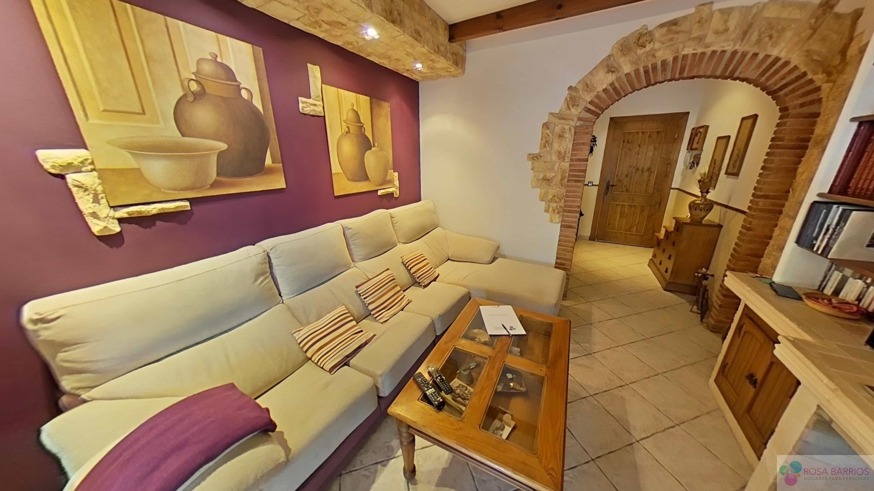 For sale of flat in Nueva Andalucía