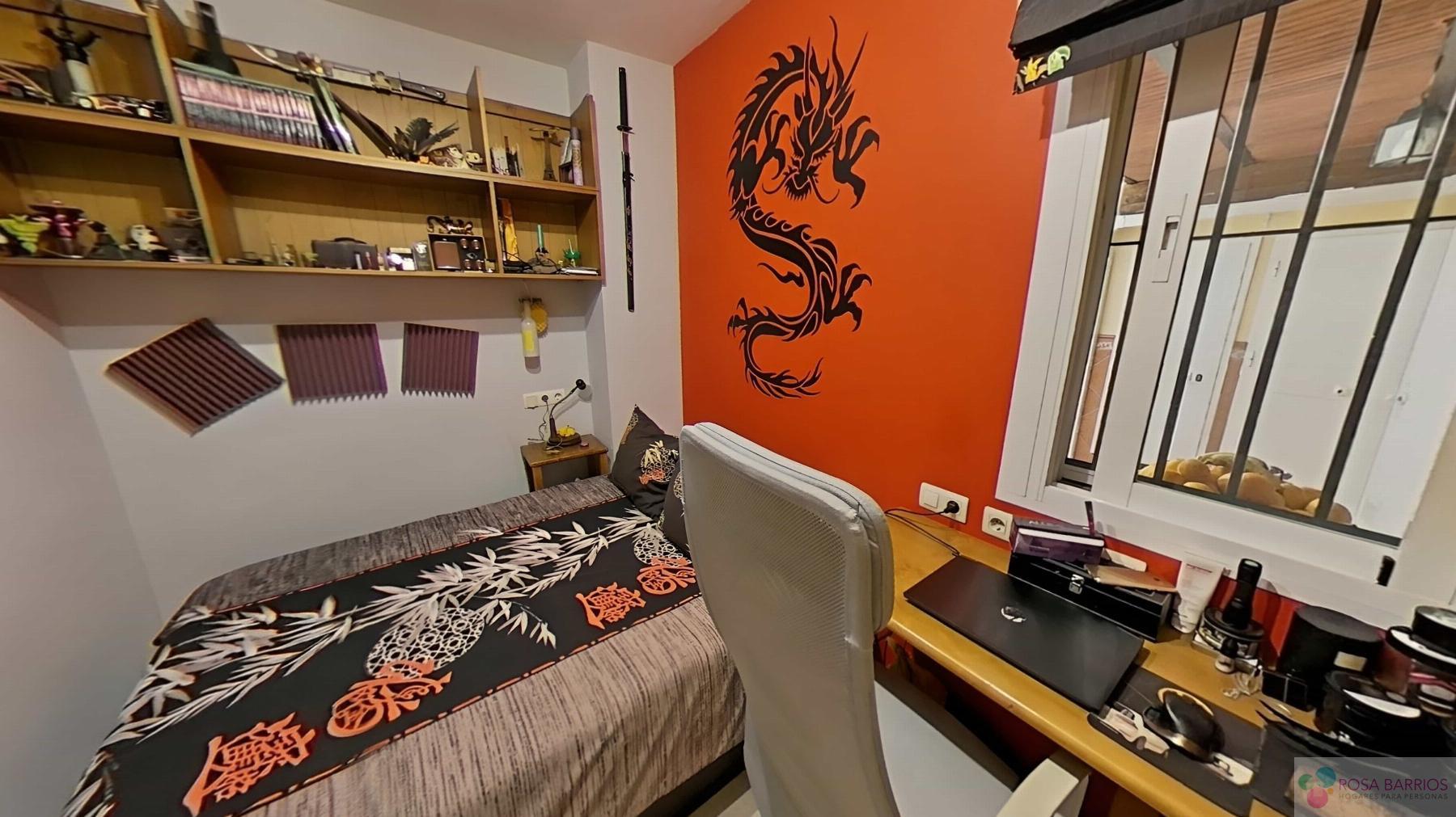 For sale of flat in Nueva Andalucía