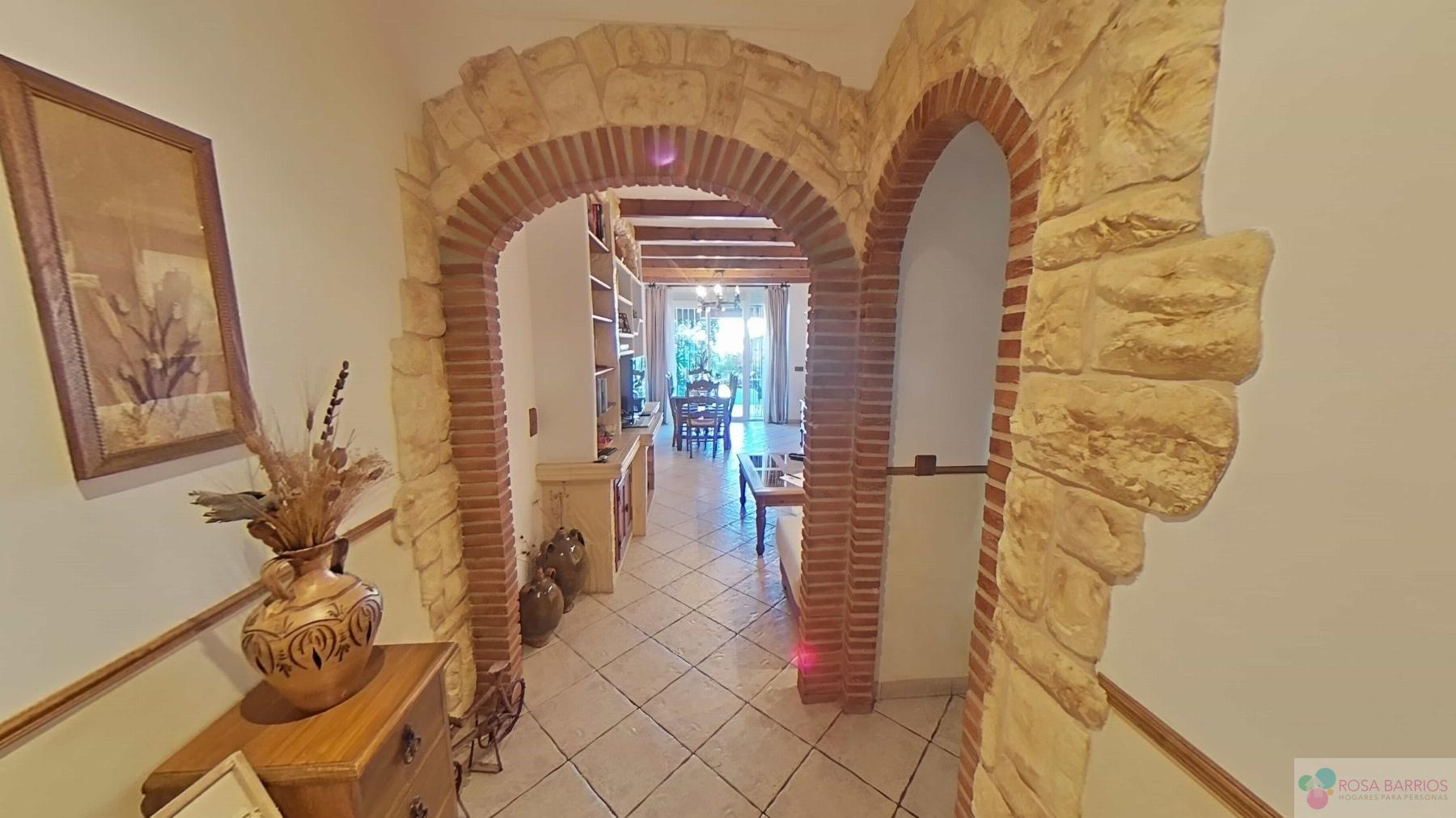 For sale of flat in Nueva Andalucía