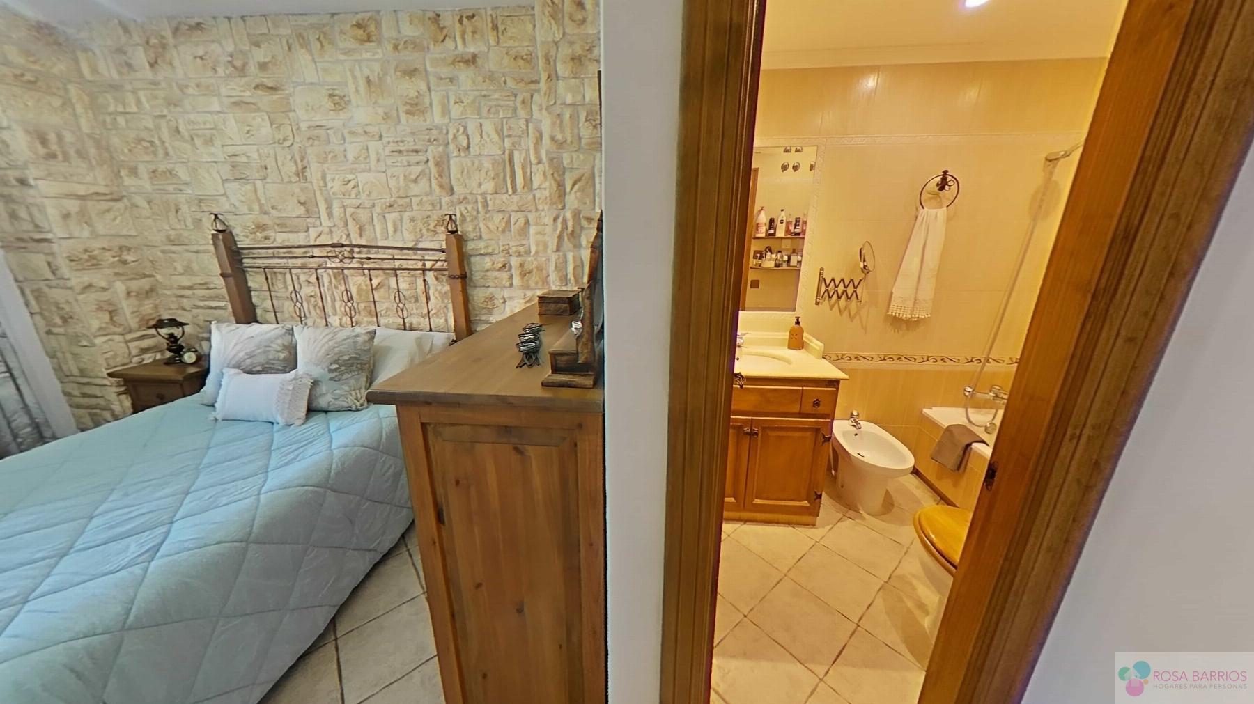 For sale of flat in Nueva Andalucía