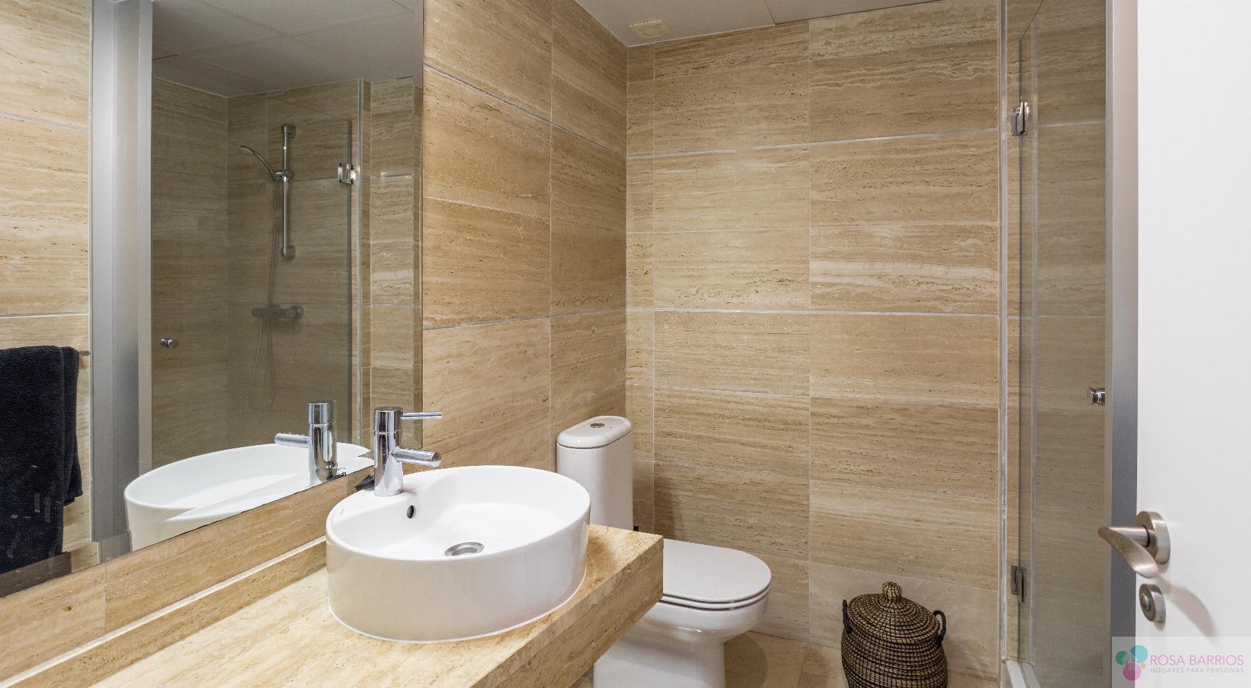 For sale of penthouse in Benahavís