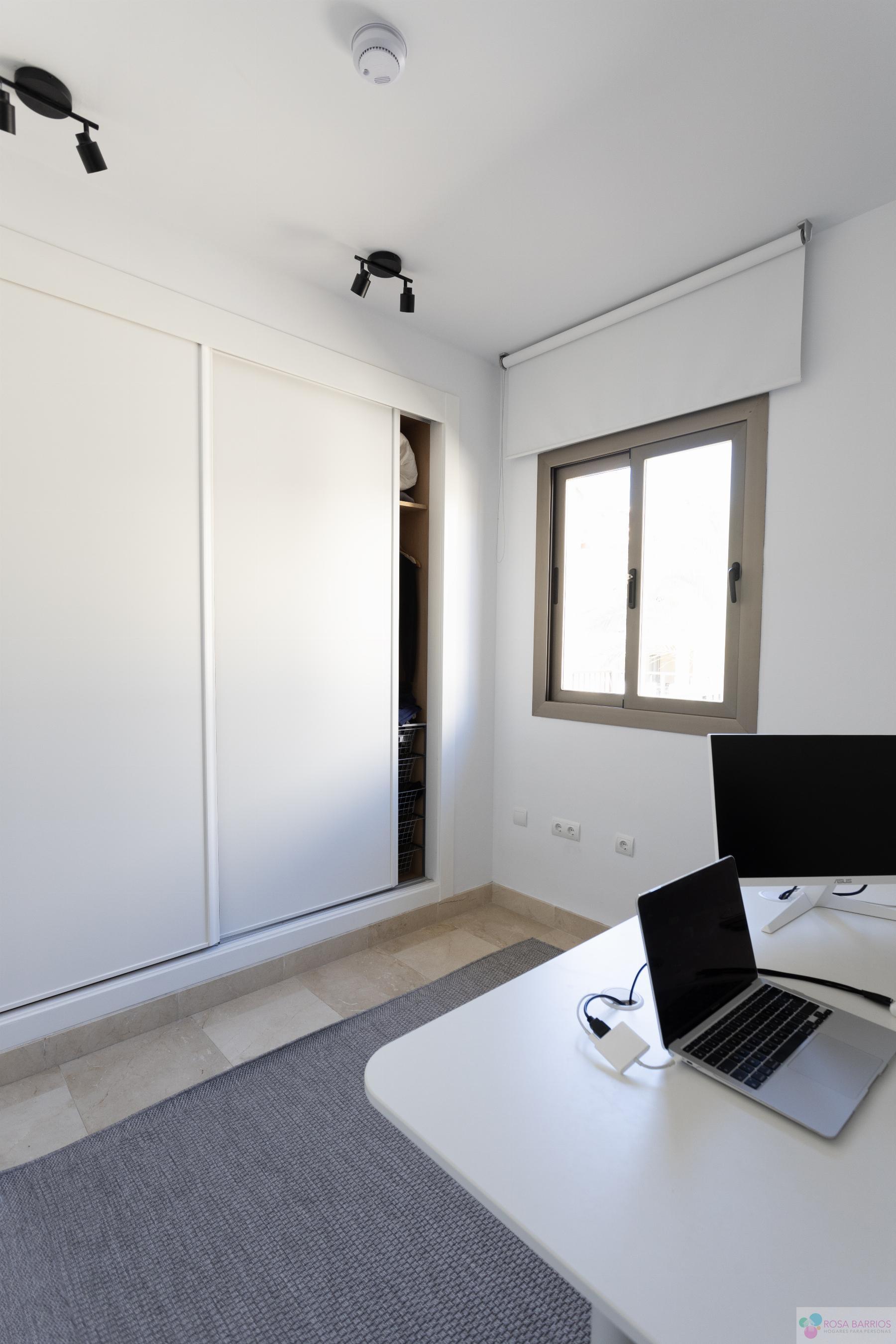 For sale of penthouse in Benahavís