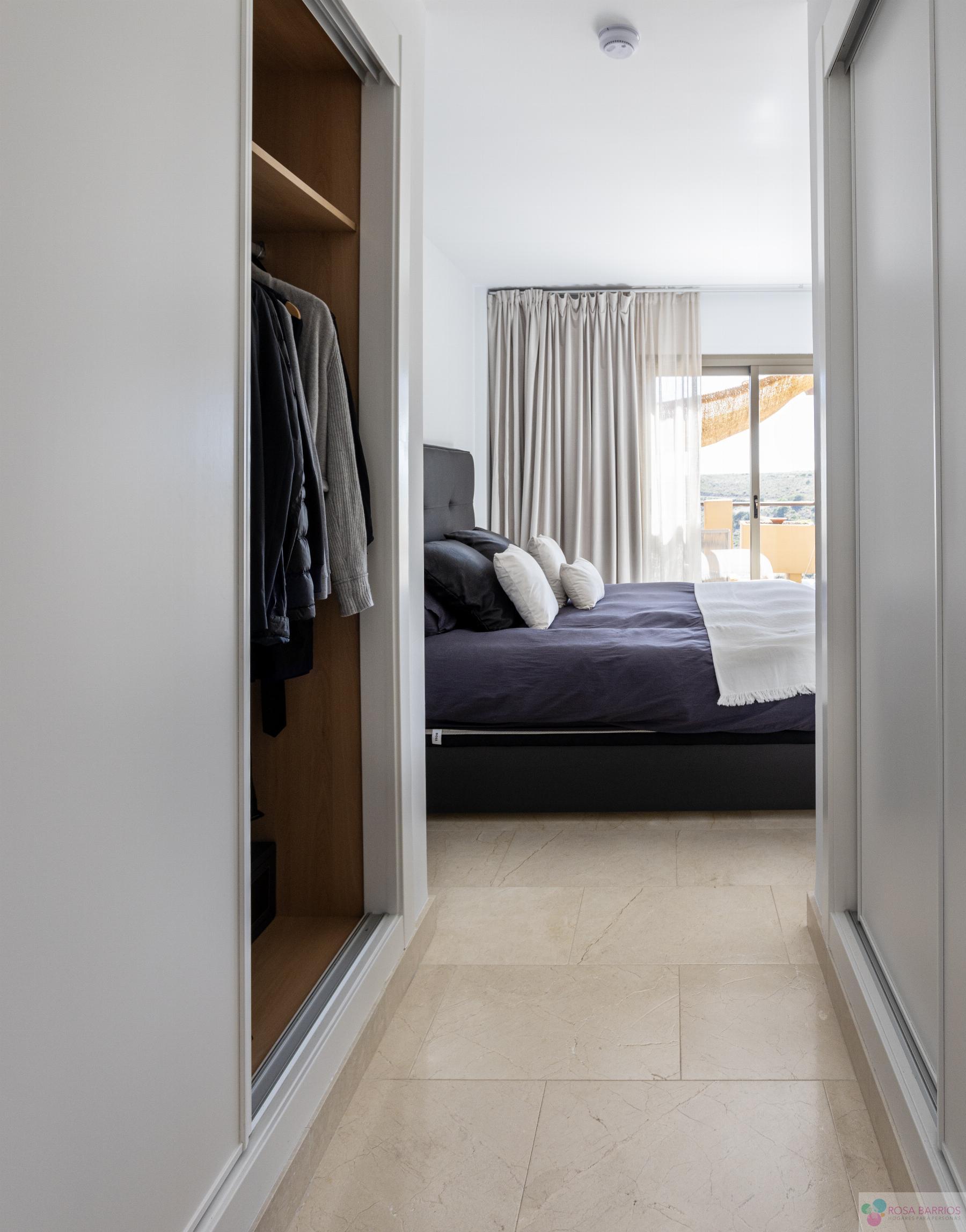 For sale of penthouse in Benahavís