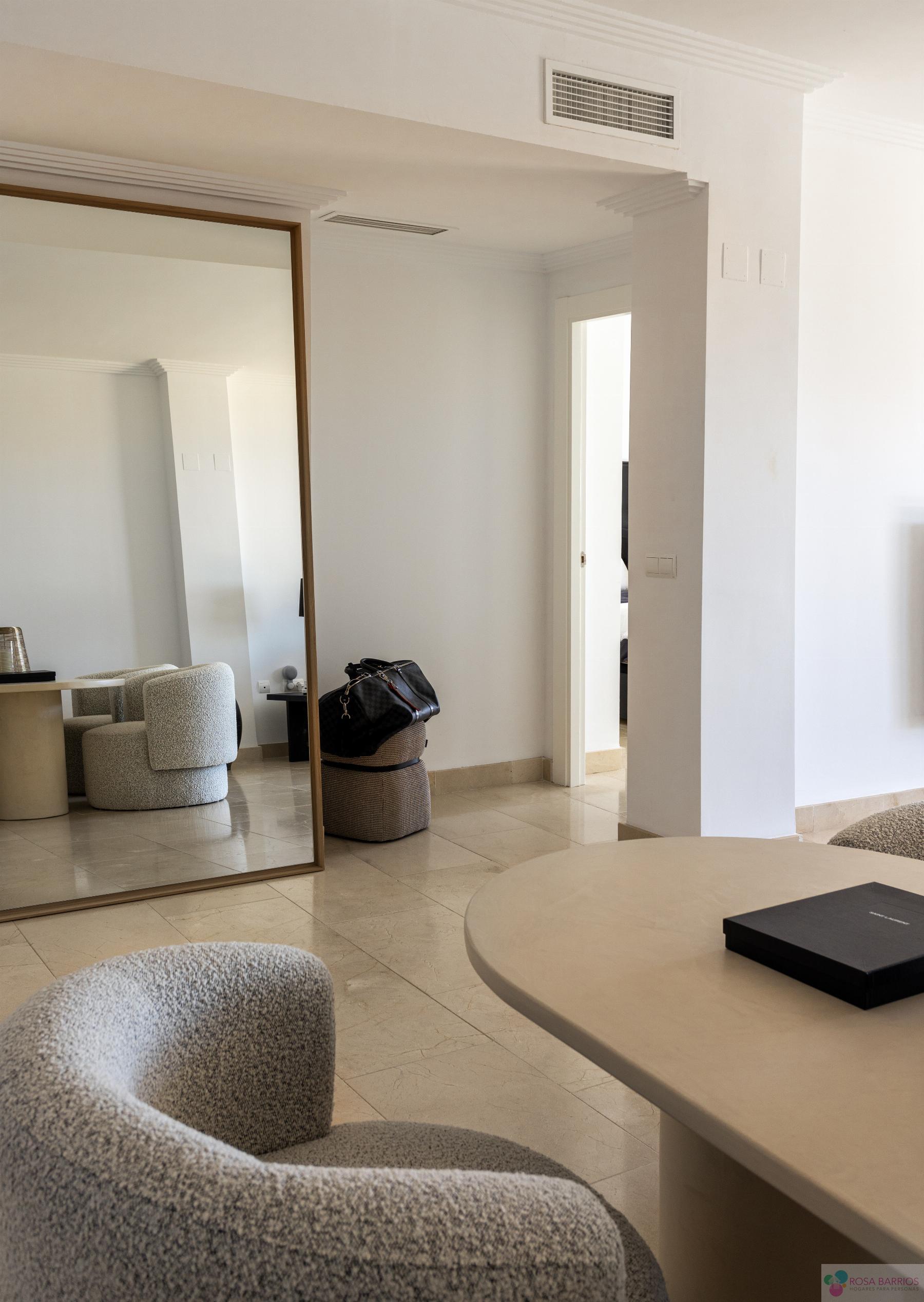 For sale of penthouse in Benahavís
