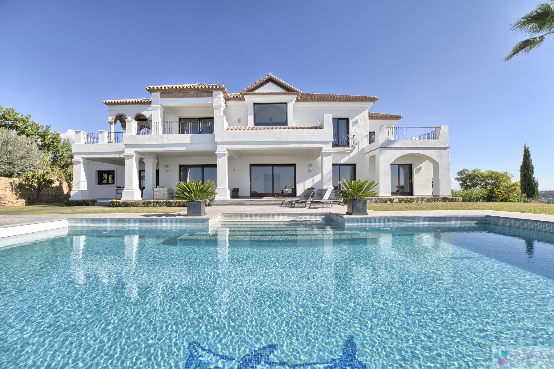 For sale of villa in Benahavís