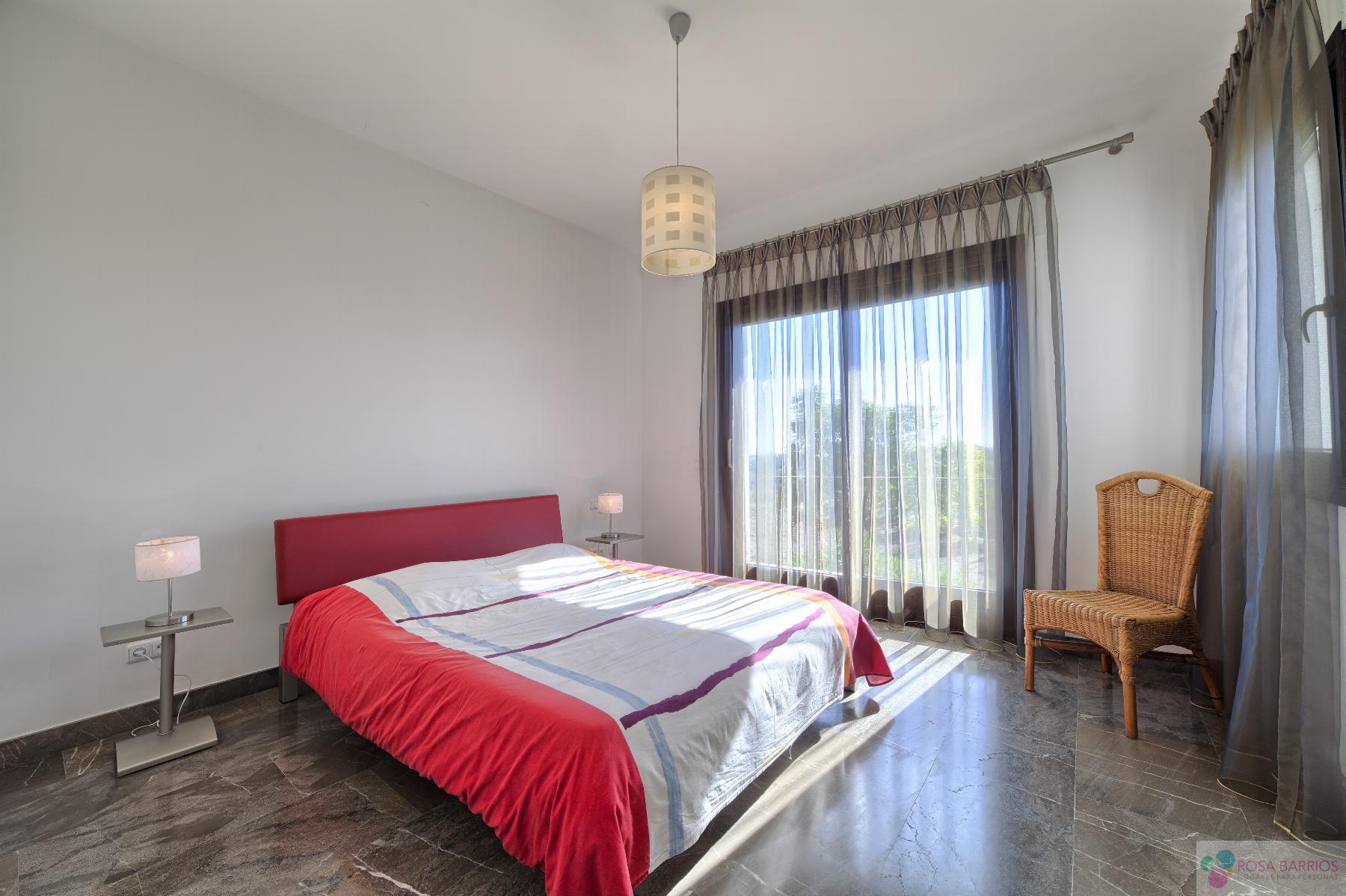 For sale of villa in Benahavís
