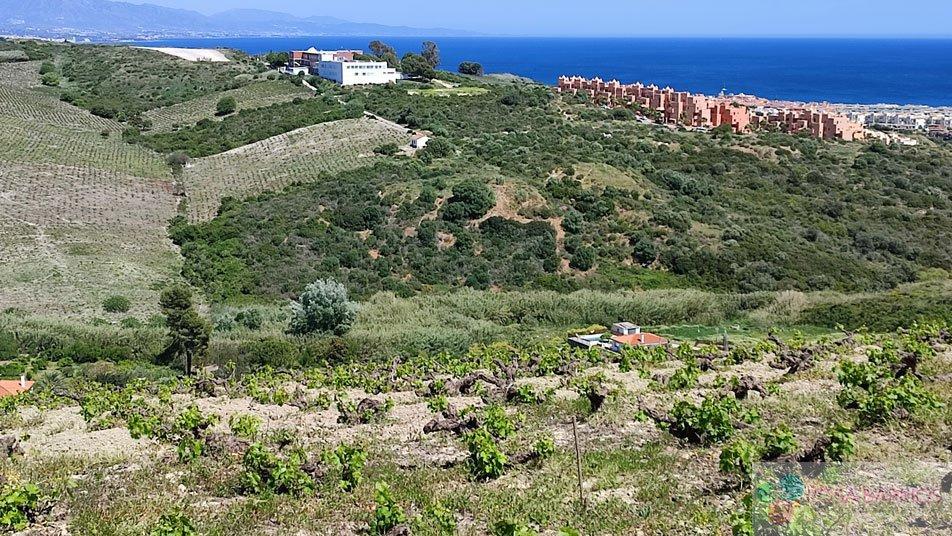 For sale of hotel in Manilva