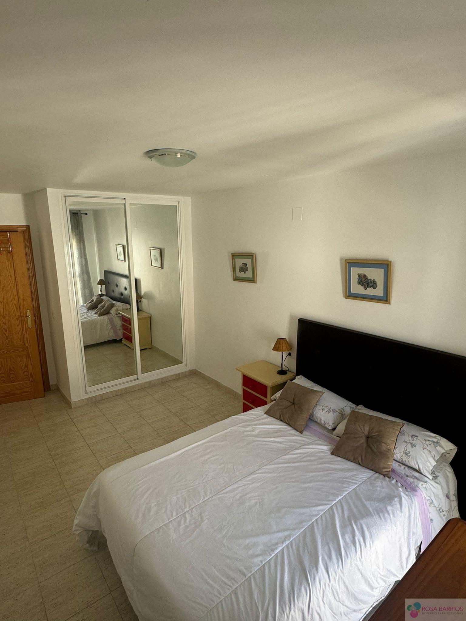 For sale of duplex in Estepona