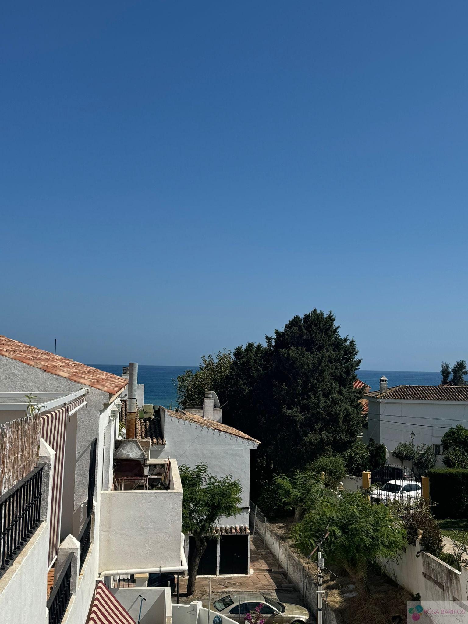 For sale of duplex in Estepona