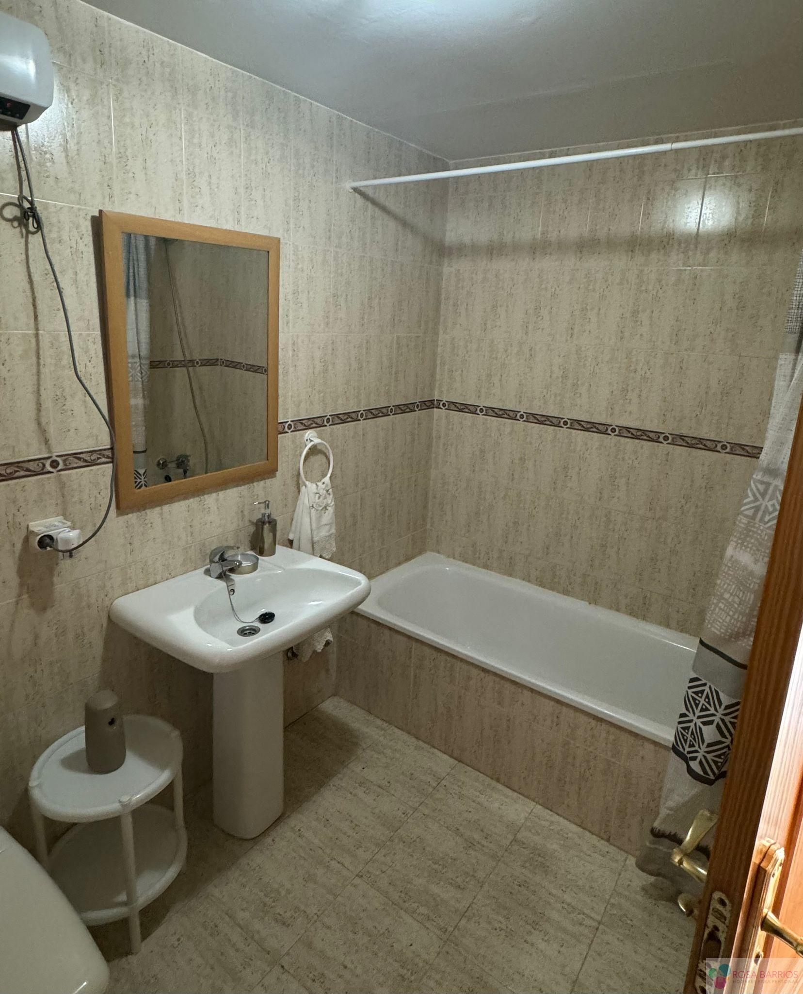 For sale of duplex in Estepona