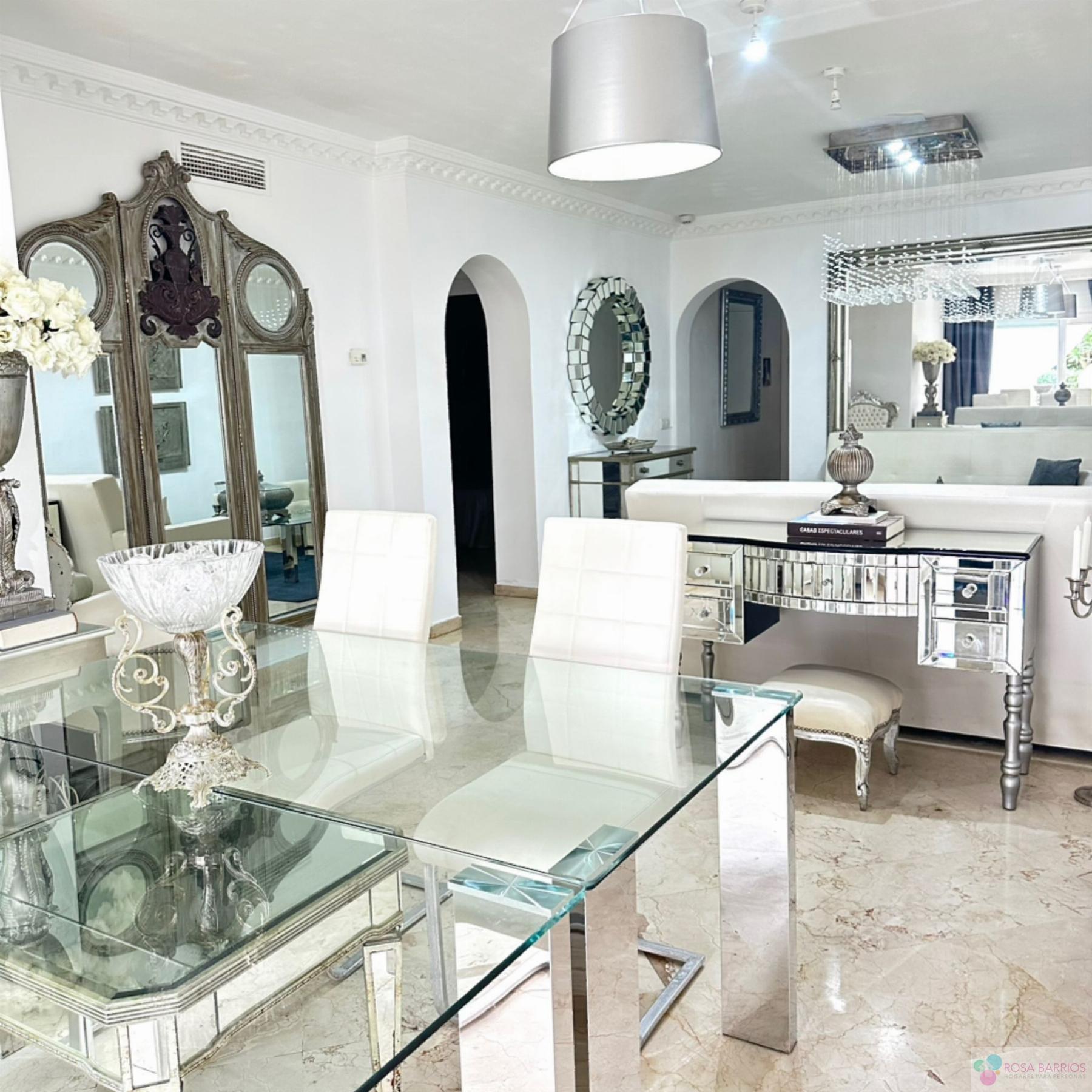For sale of flat in San Pedro de Alcántara