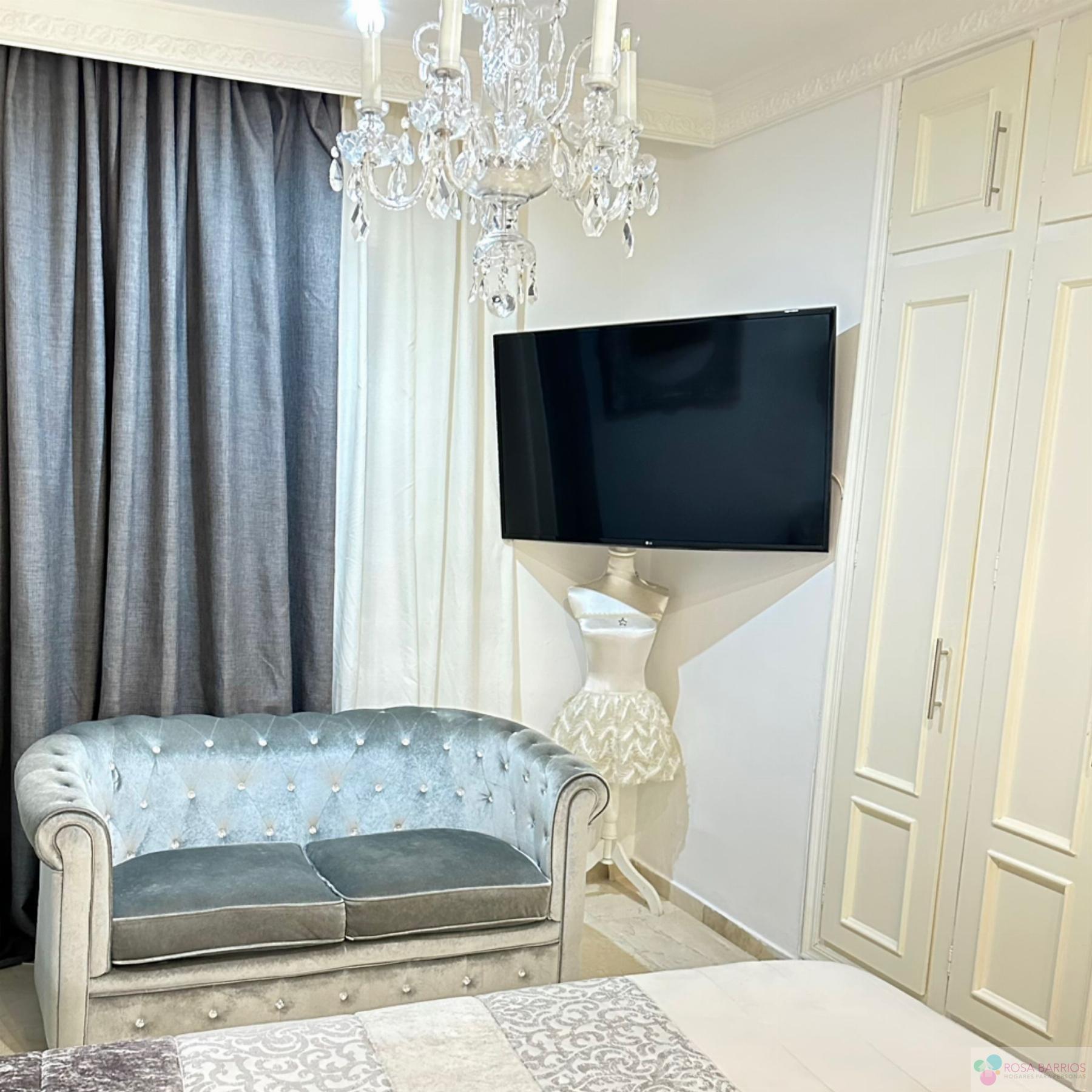 For sale of flat in San Pedro de Alcántara