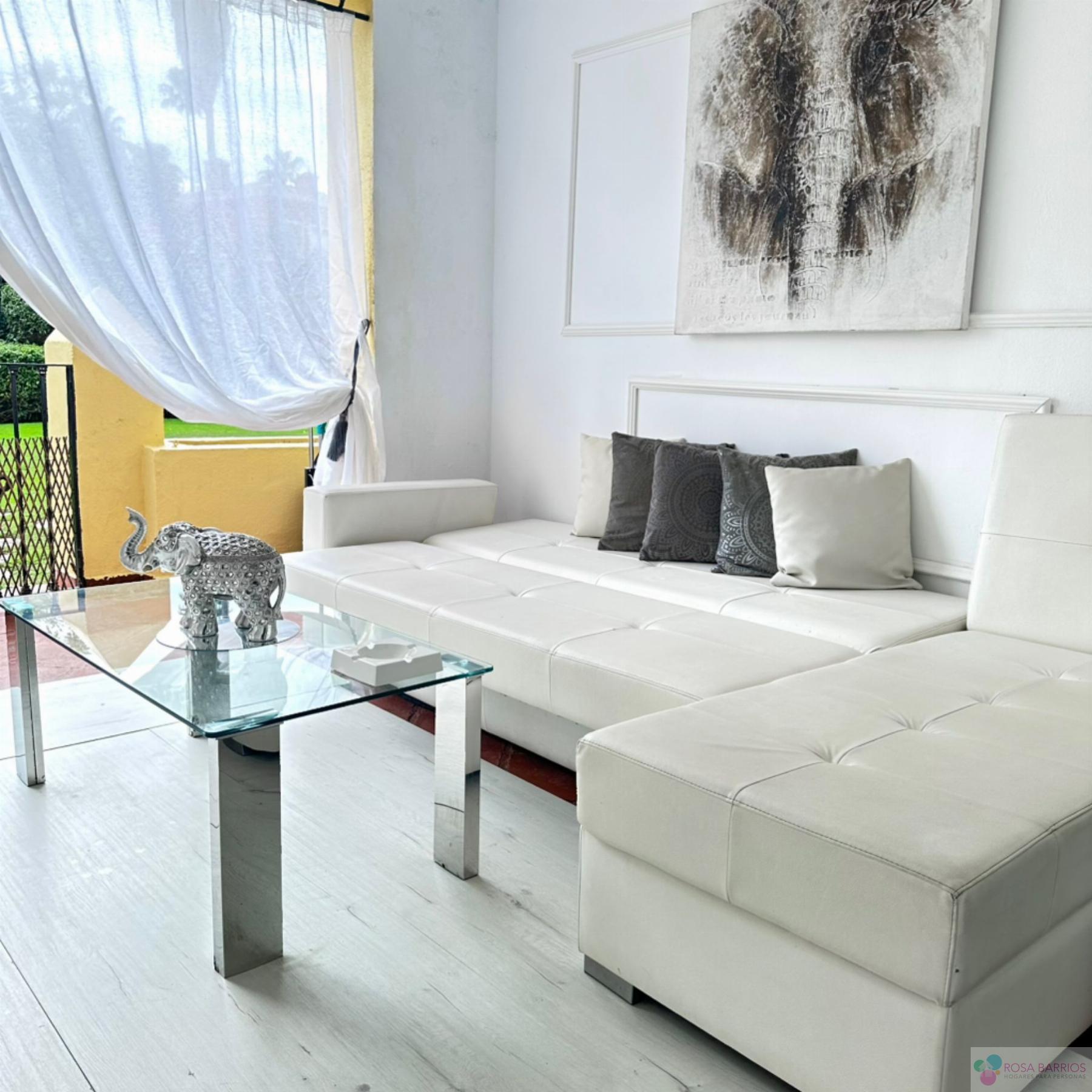 For sale of flat in San Pedro de Alcántara