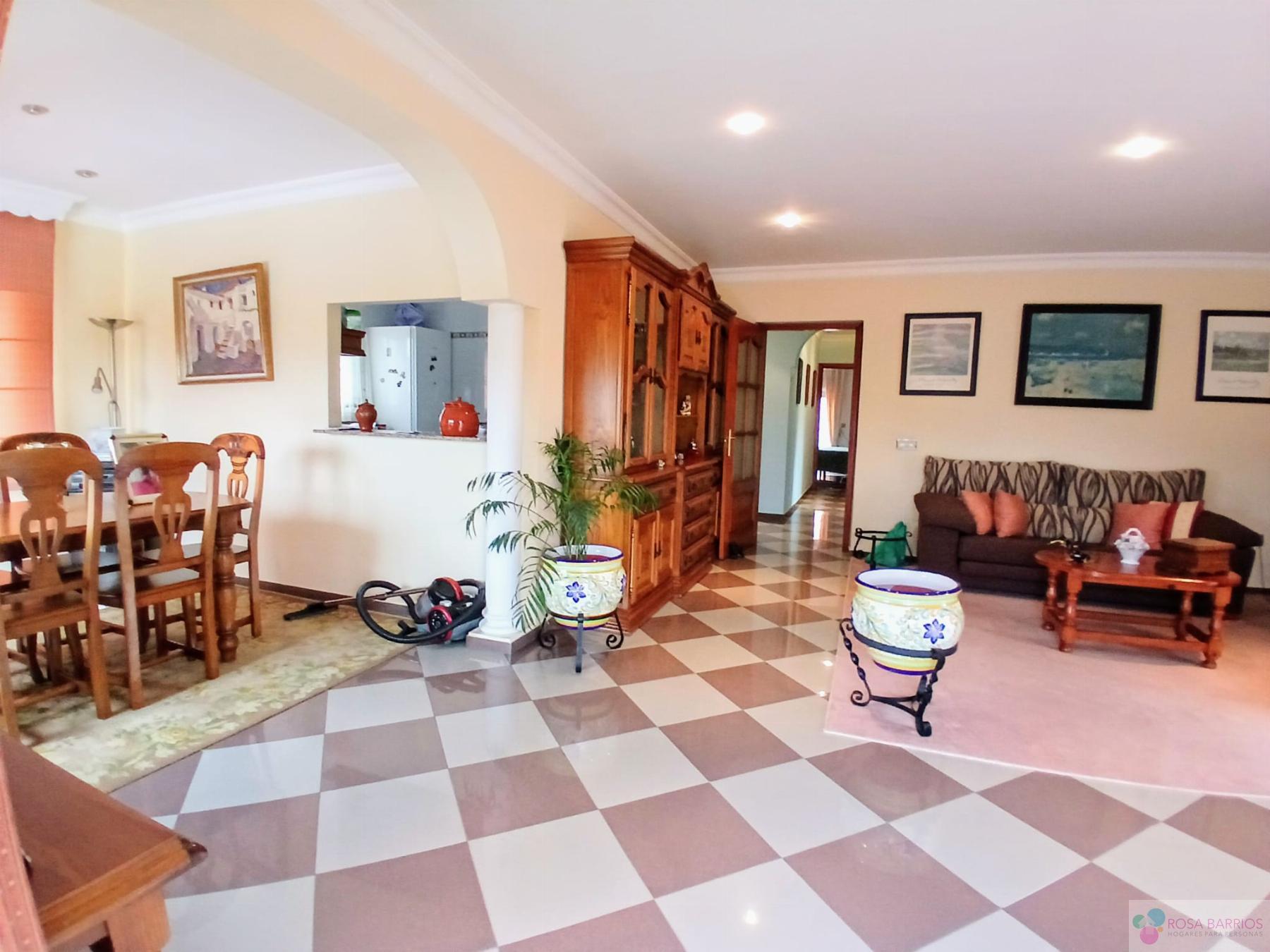For sale of chalet in San Pedro de Alcántara