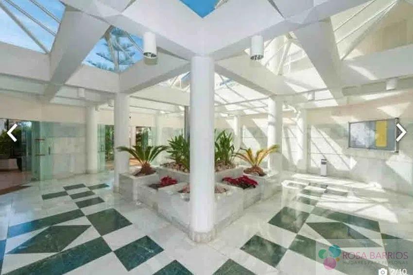 For sale of flat in San Pedro de Alcántara