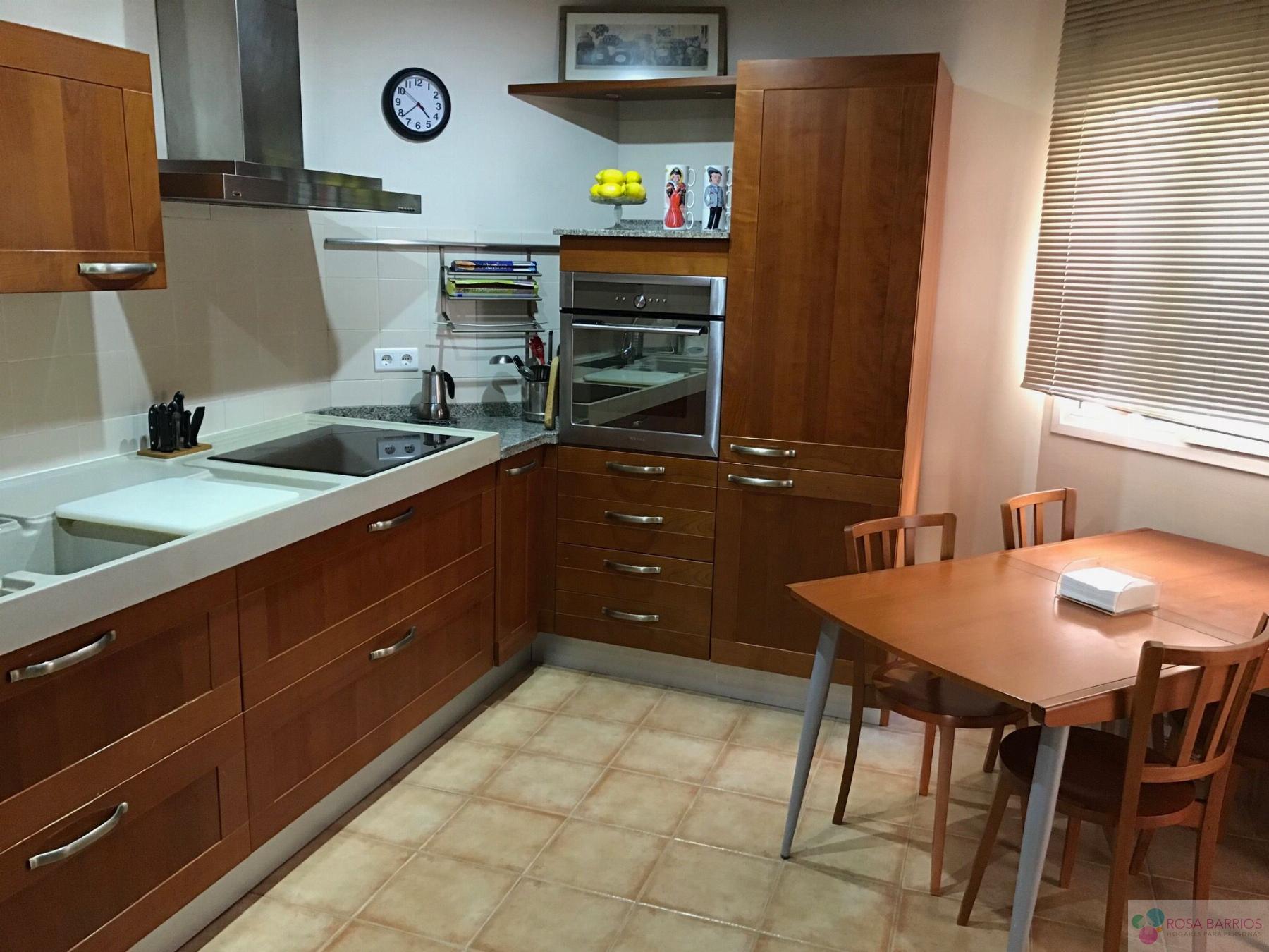 For sale of flat in San Pedro de Alcántara