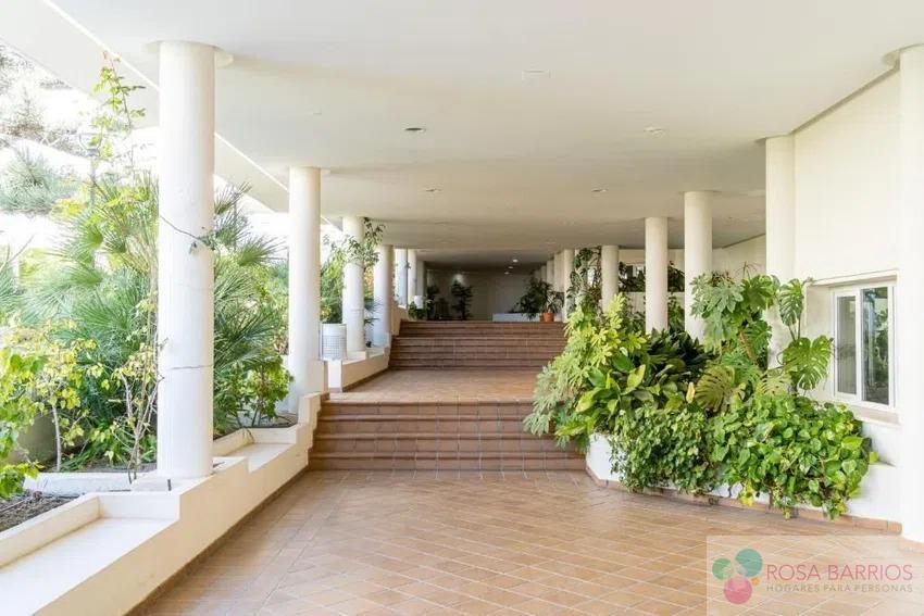 For sale of flat in San Pedro de Alcántara