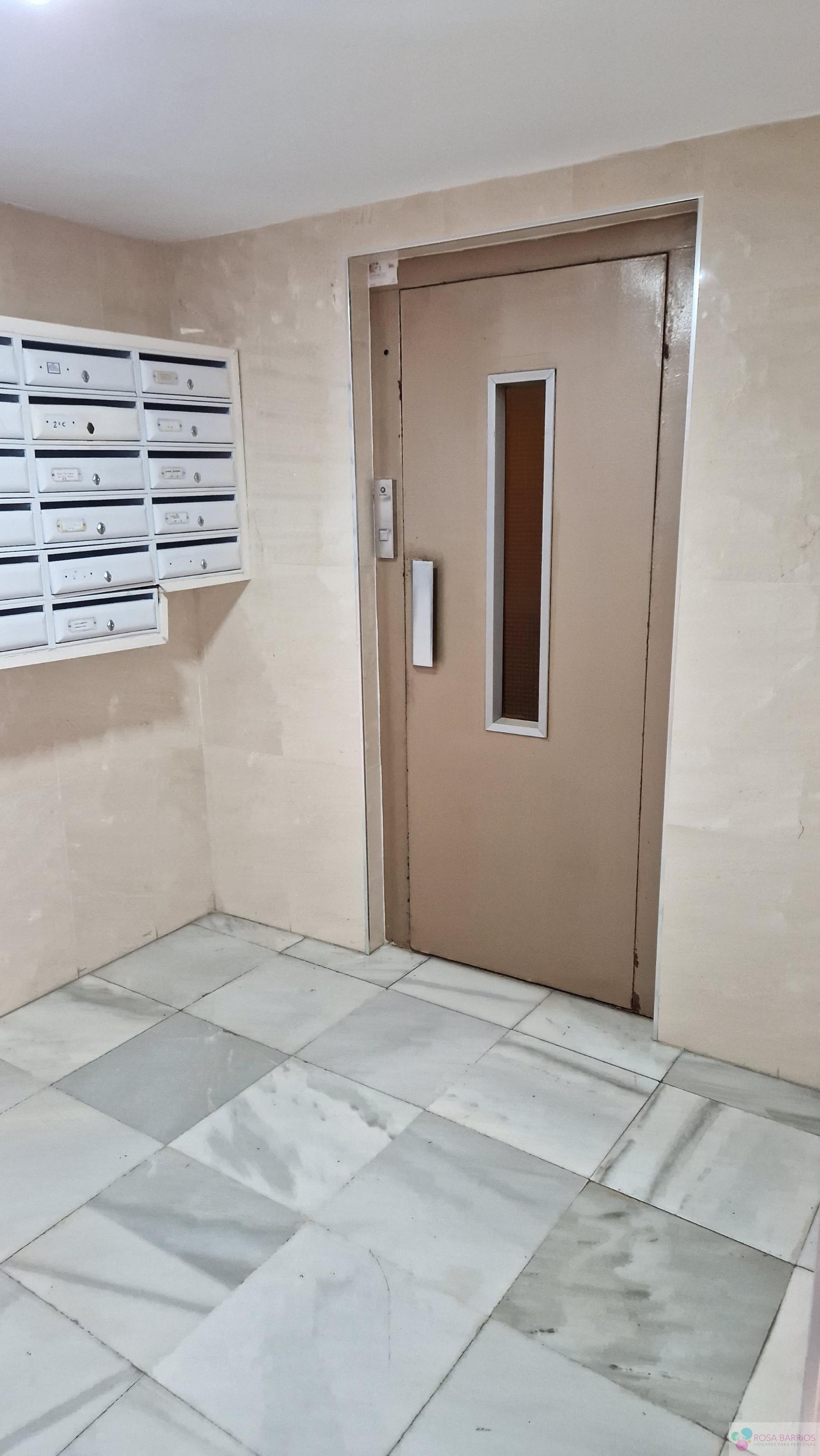 Venta de piso en Estepona