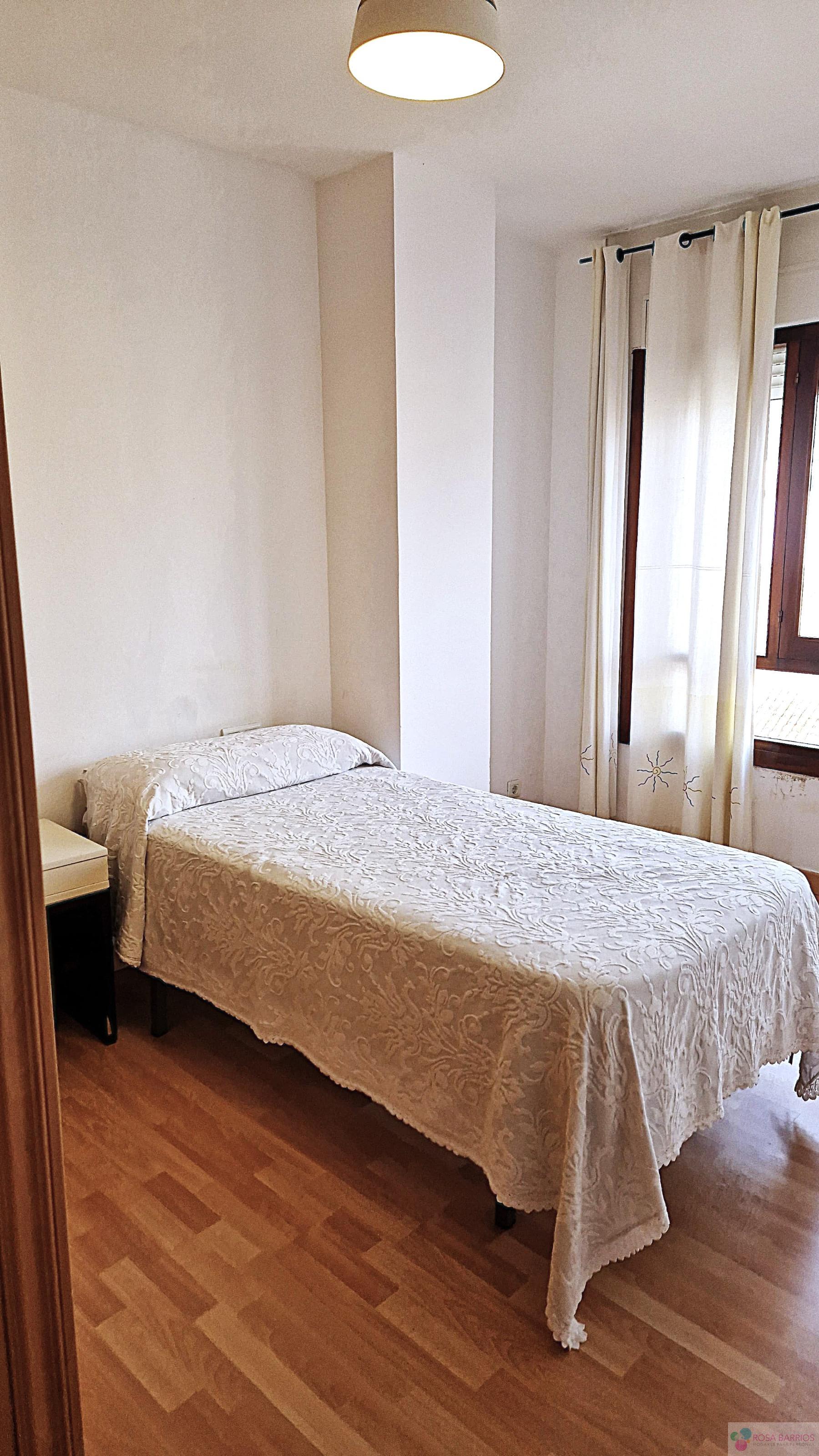 Venta de piso en Estepona
