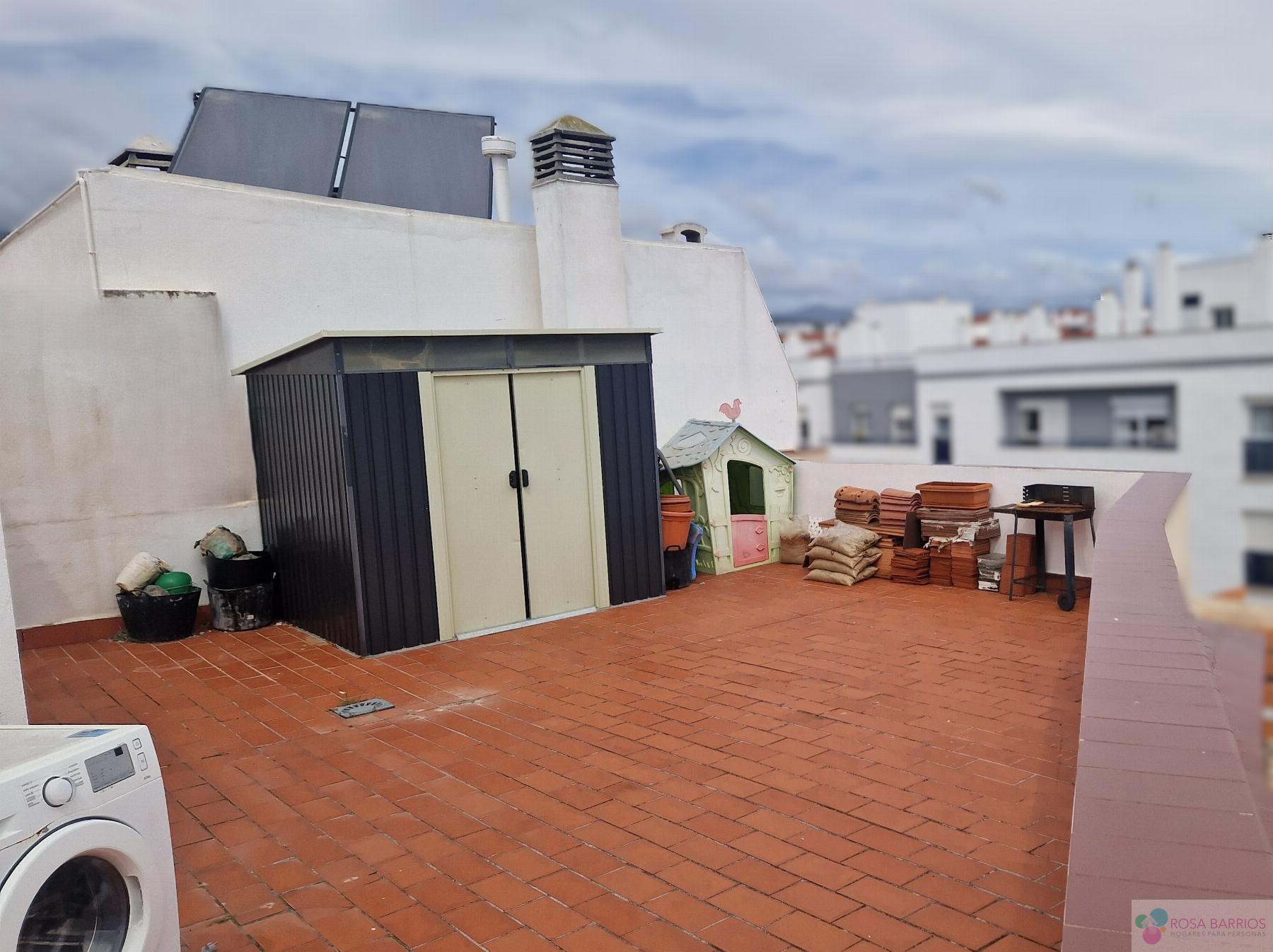 For sale of penthouse in Estepona