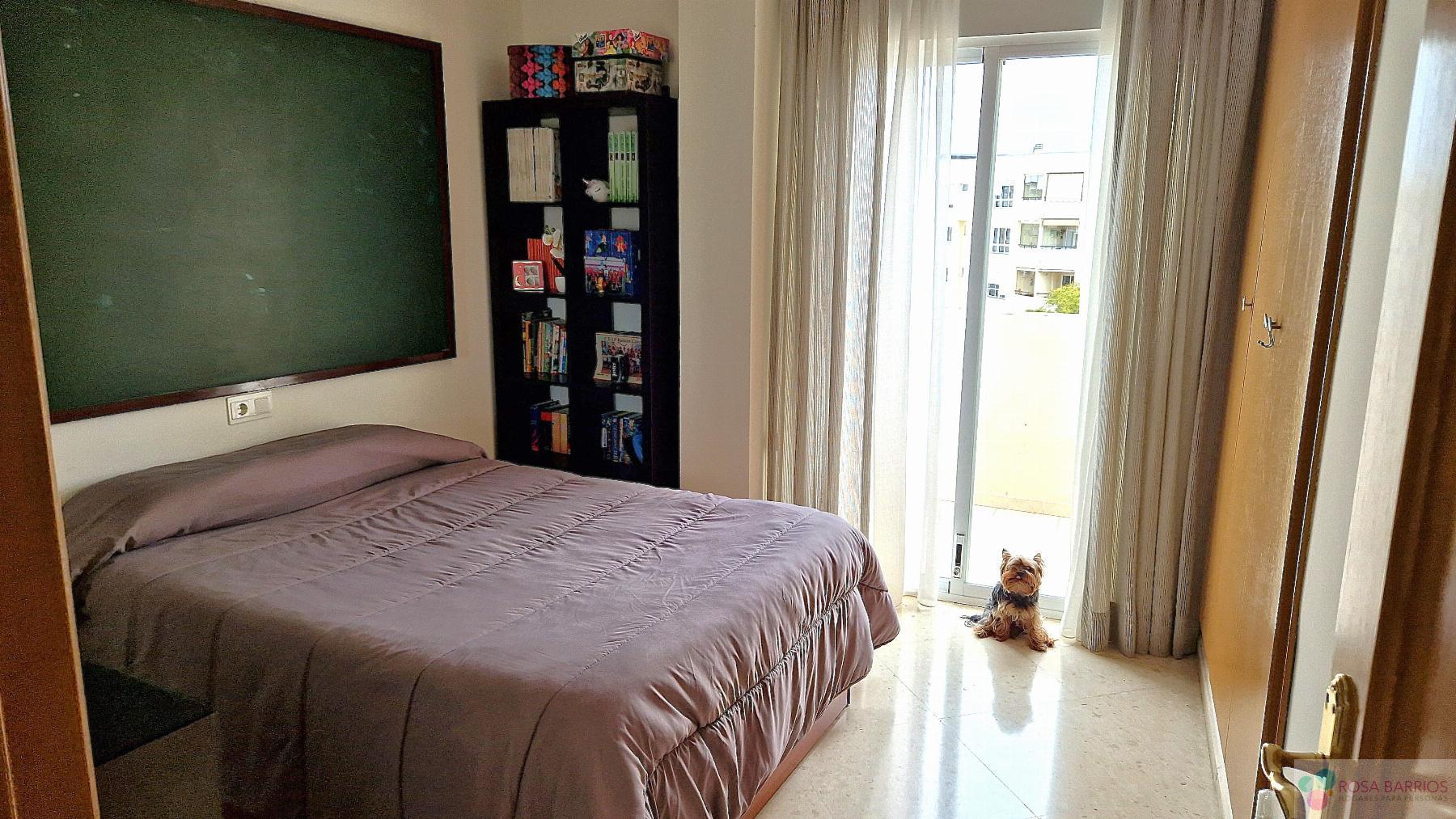 For sale of penthouse in Estepona