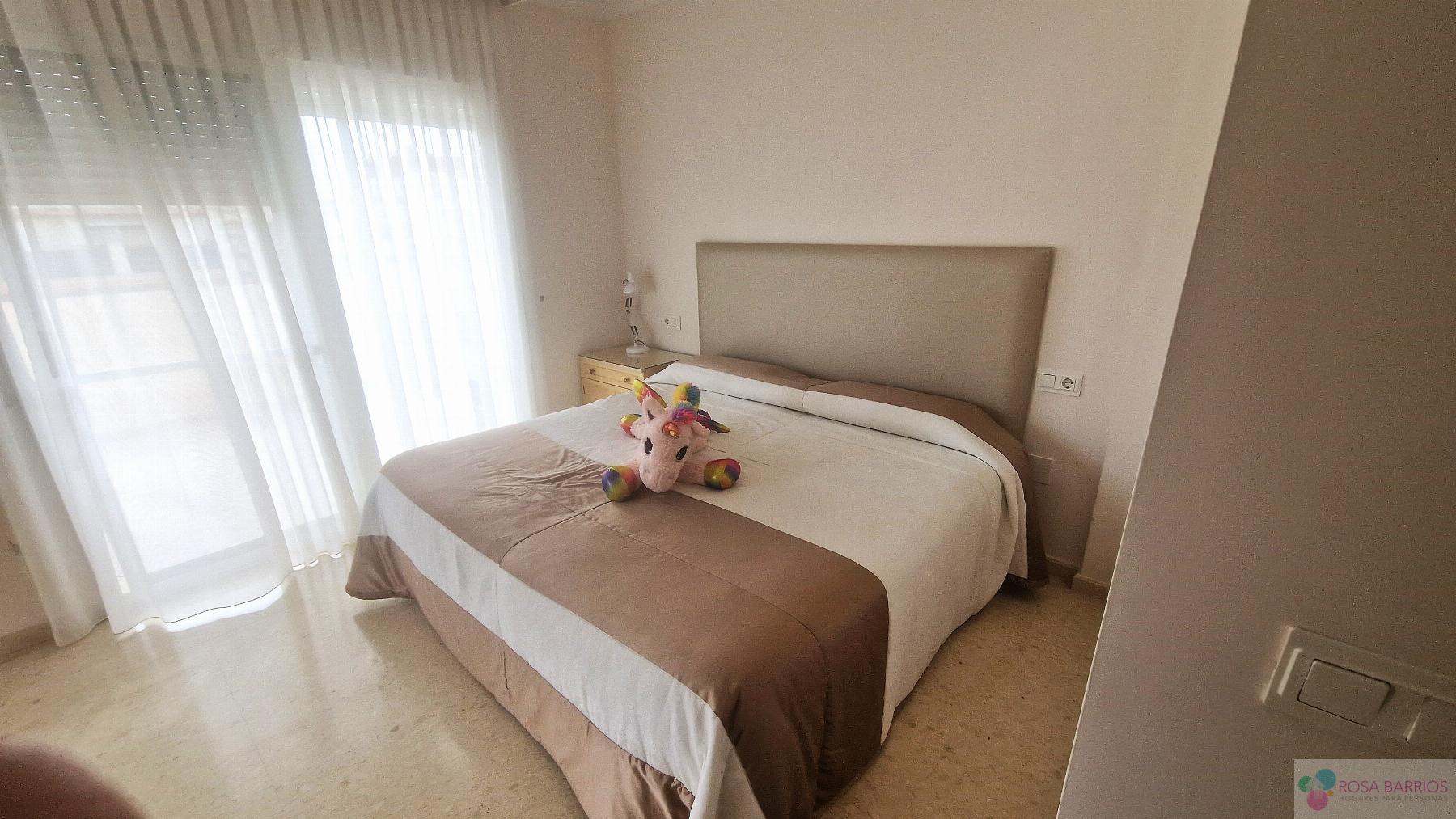 For sale of penthouse in Estepona