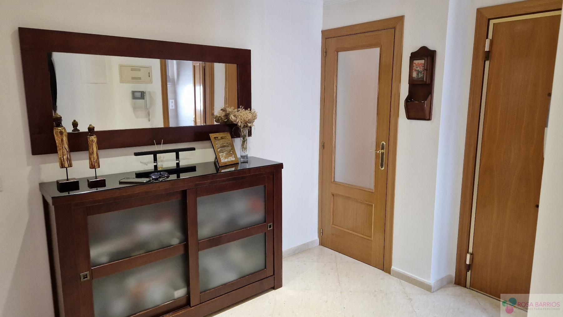 For sale of penthouse in Estepona