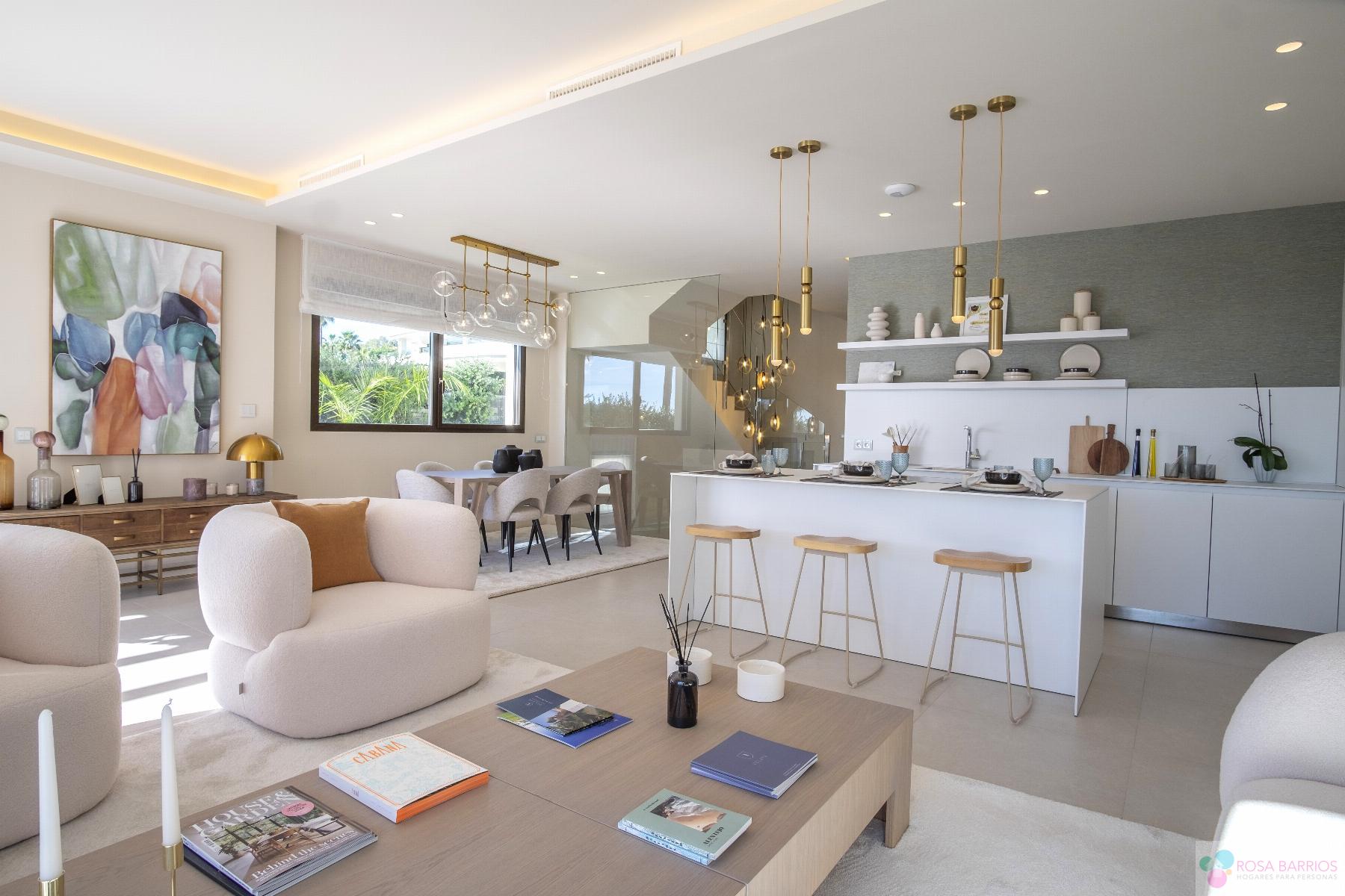 For sale of villa in Estepona