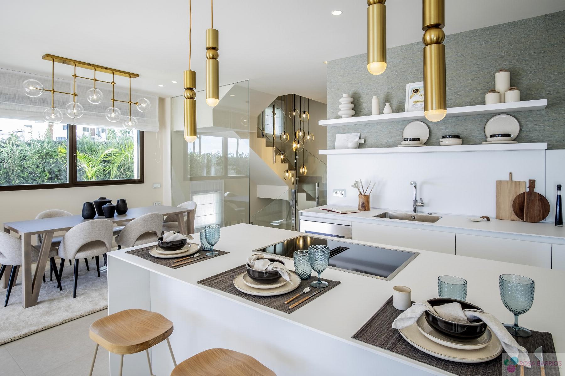 For sale of villa in Estepona